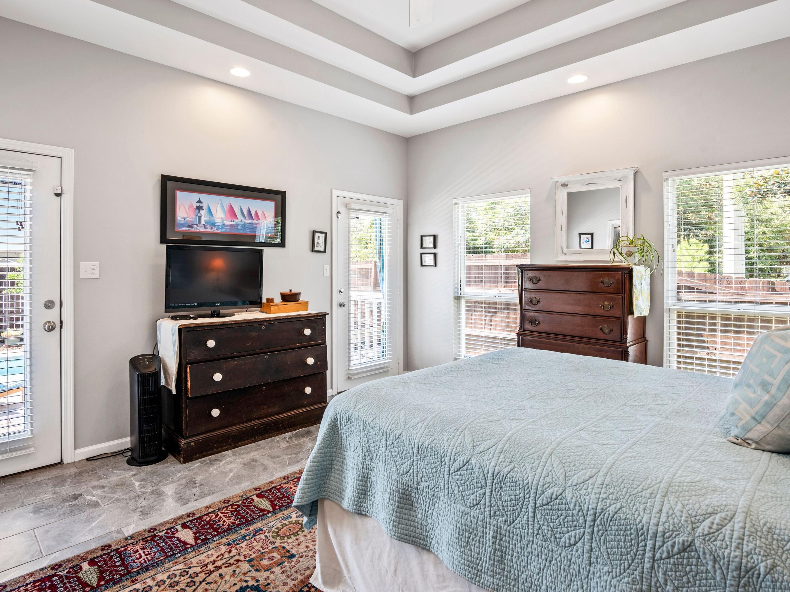 CRYSTAL BEACH - Residential