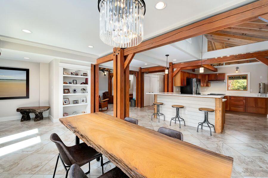 CREEKSIDE - Residential