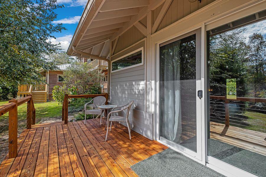CREEKSIDE - Residential