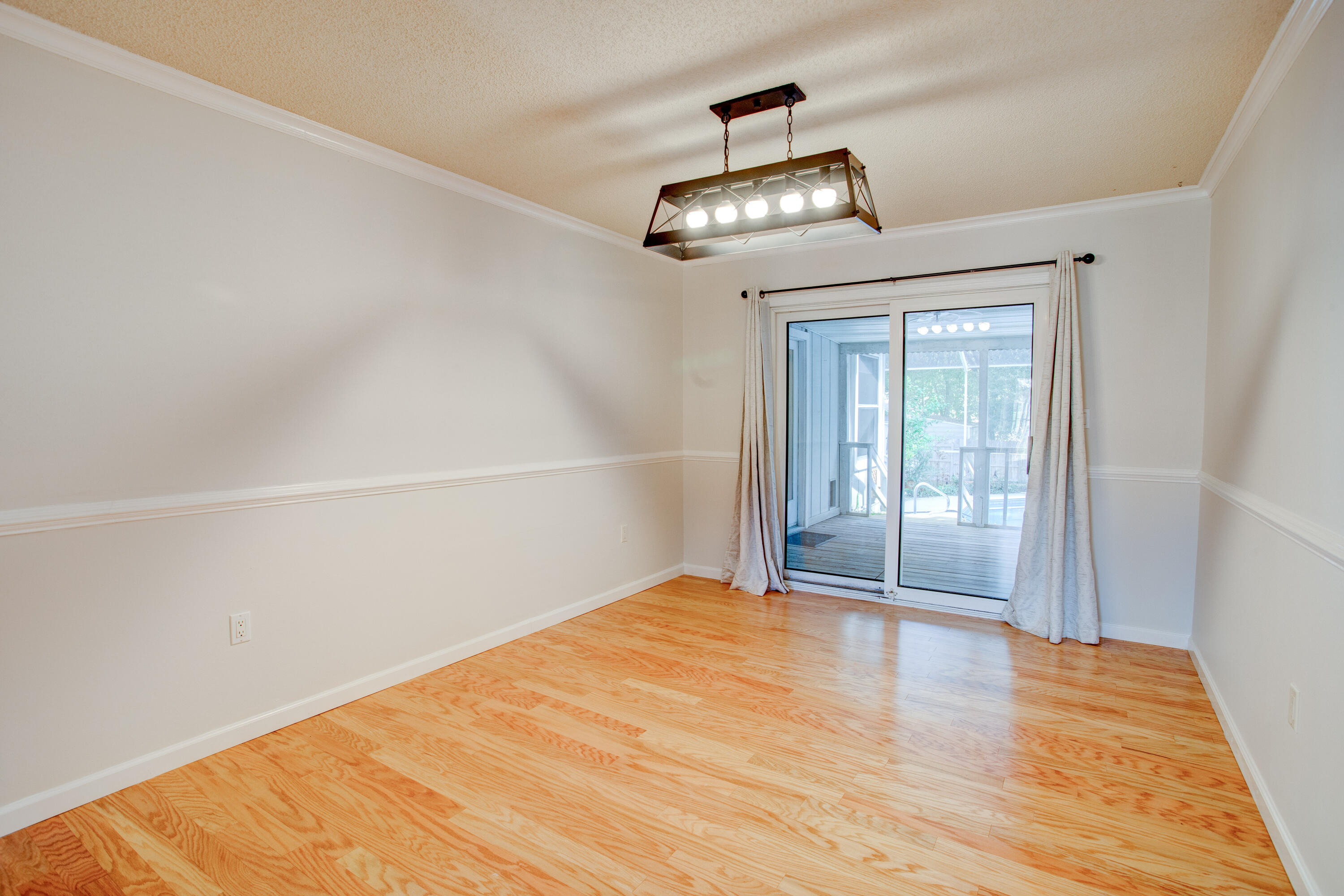 VALPARAISO PINECREST 5 - Residential