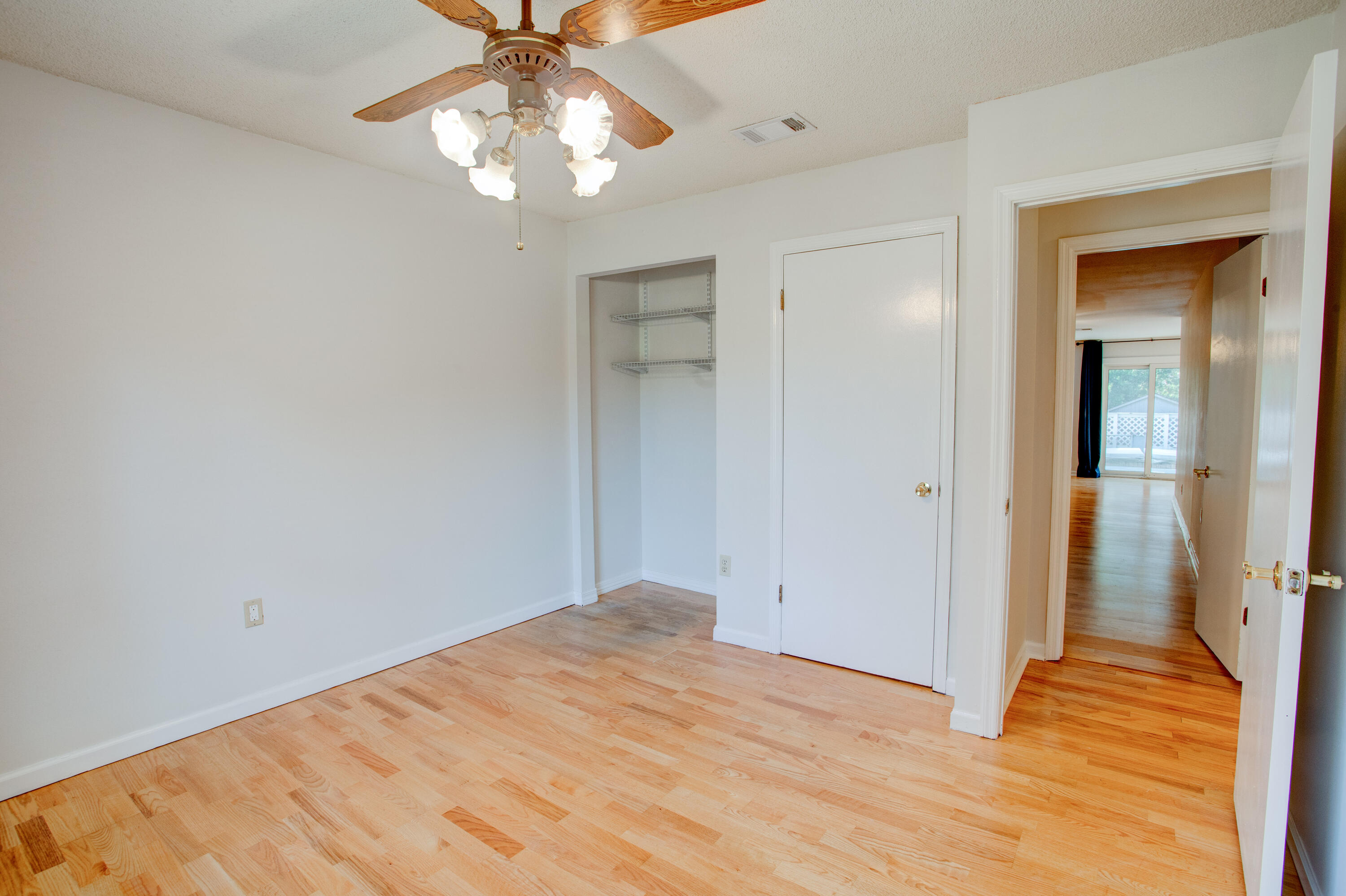 VALPARAISO PINECREST 5 - Residential