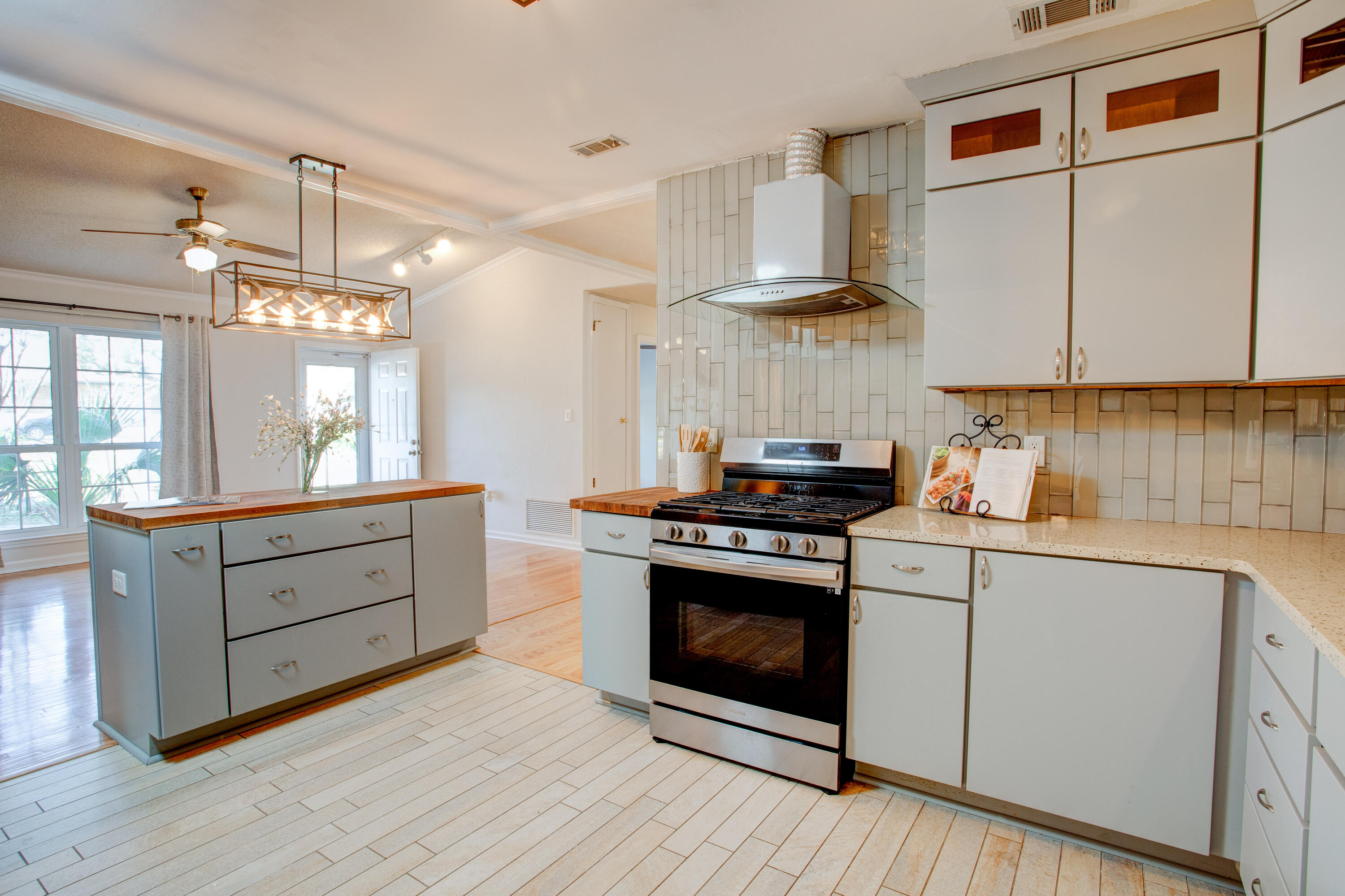 VALPARAISO PINECREST 5 - Residential