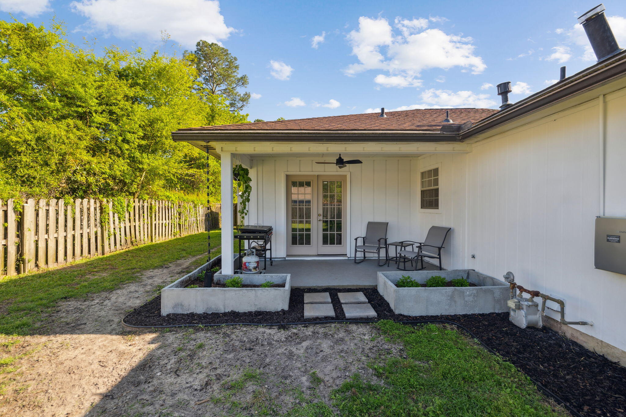 PINE MEADOWS ADD #2 LOT 18 BLK E - Residential