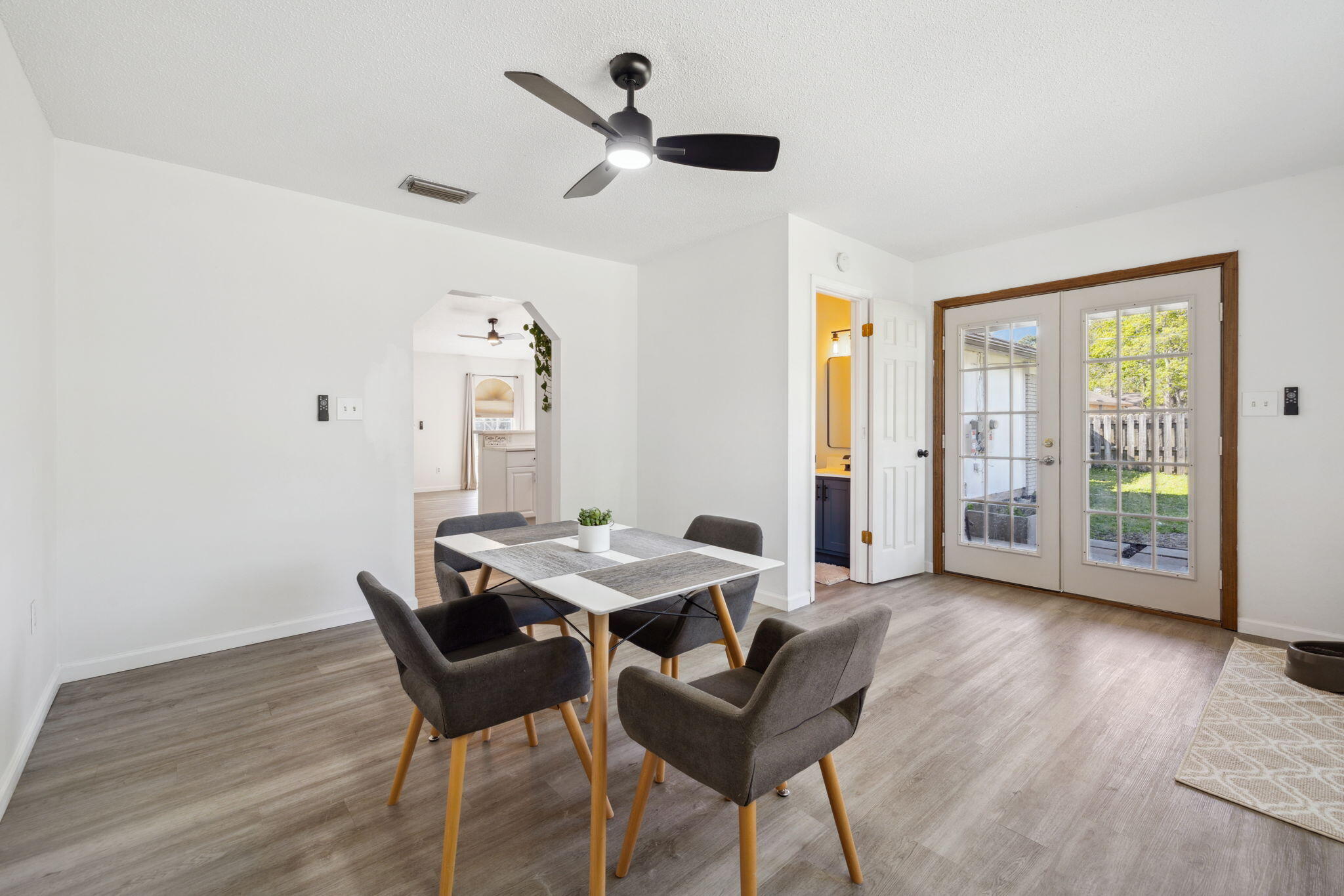 PINE MEADOWS ADD #2 LOT 18 BLK E - Residential