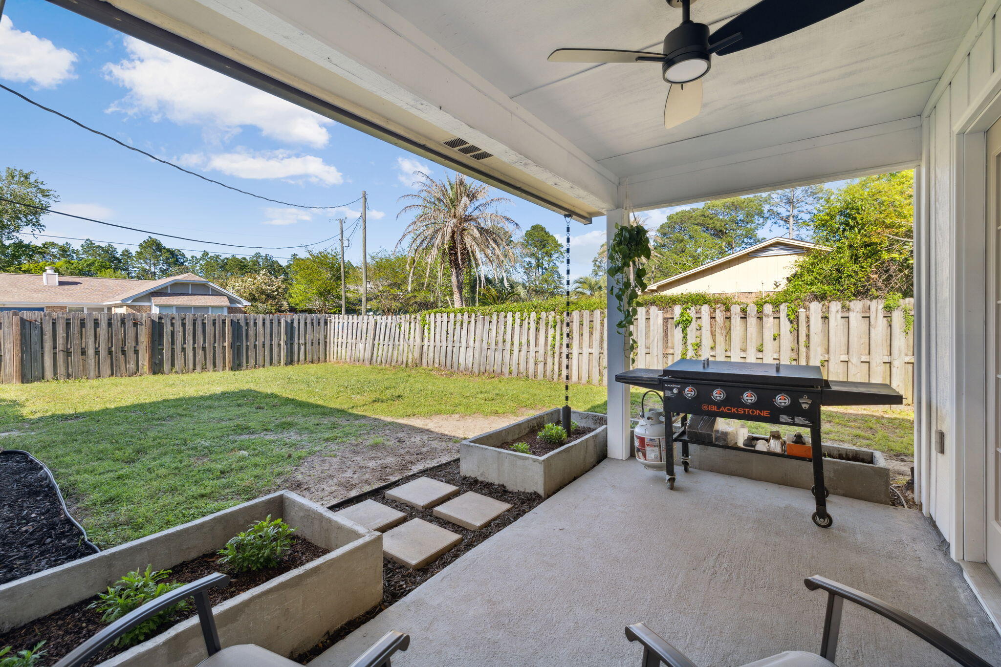 PINE MEADOWS ADD #2 LOT 18 BLK E - Residential