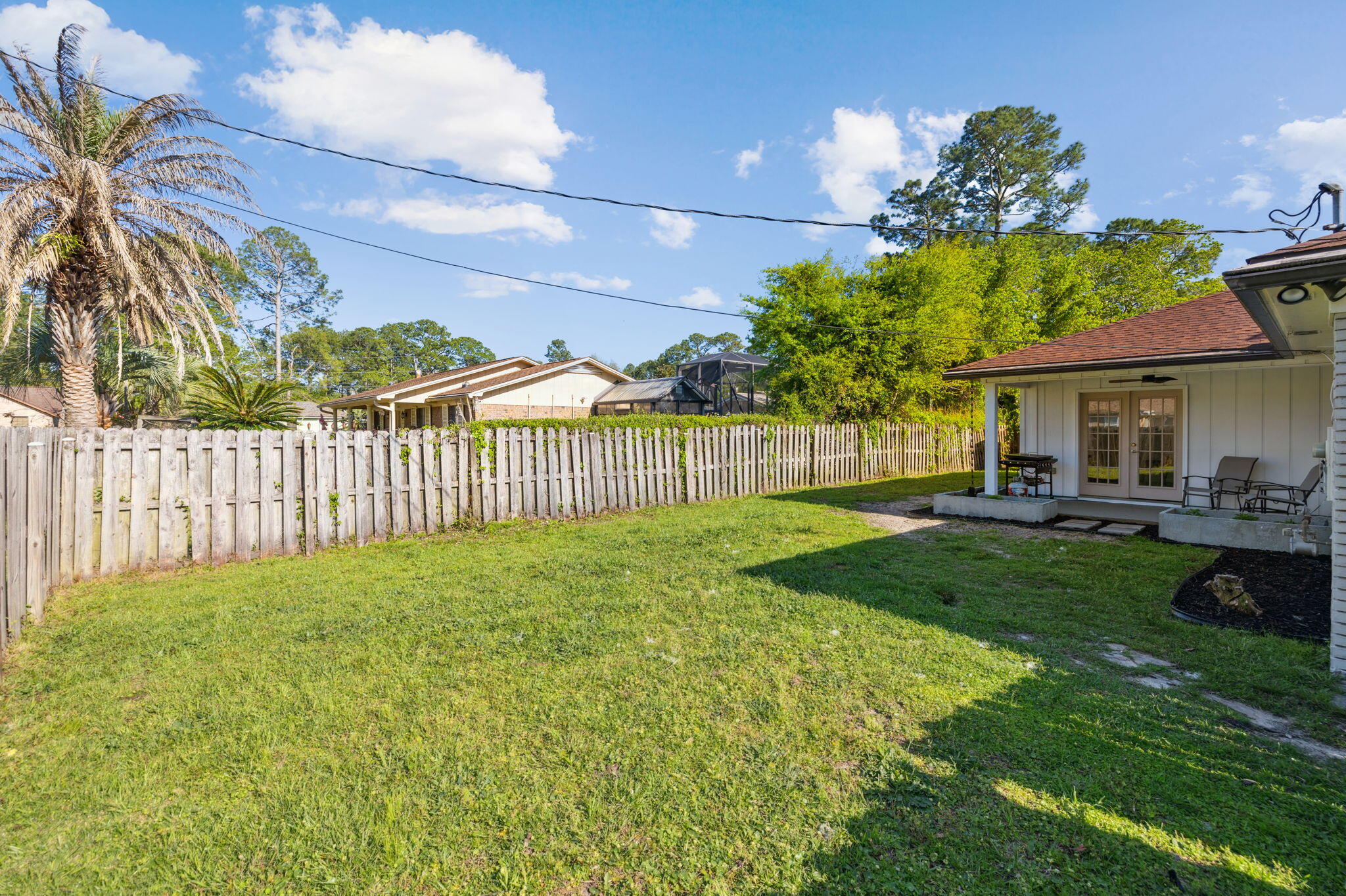 PINE MEADOWS ADD #2 LOT 18 BLK E - Residential