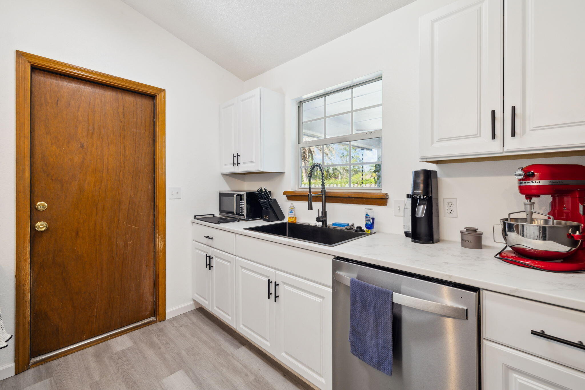 PINE MEADOWS ADD #2 LOT 18 BLK E - Residential
