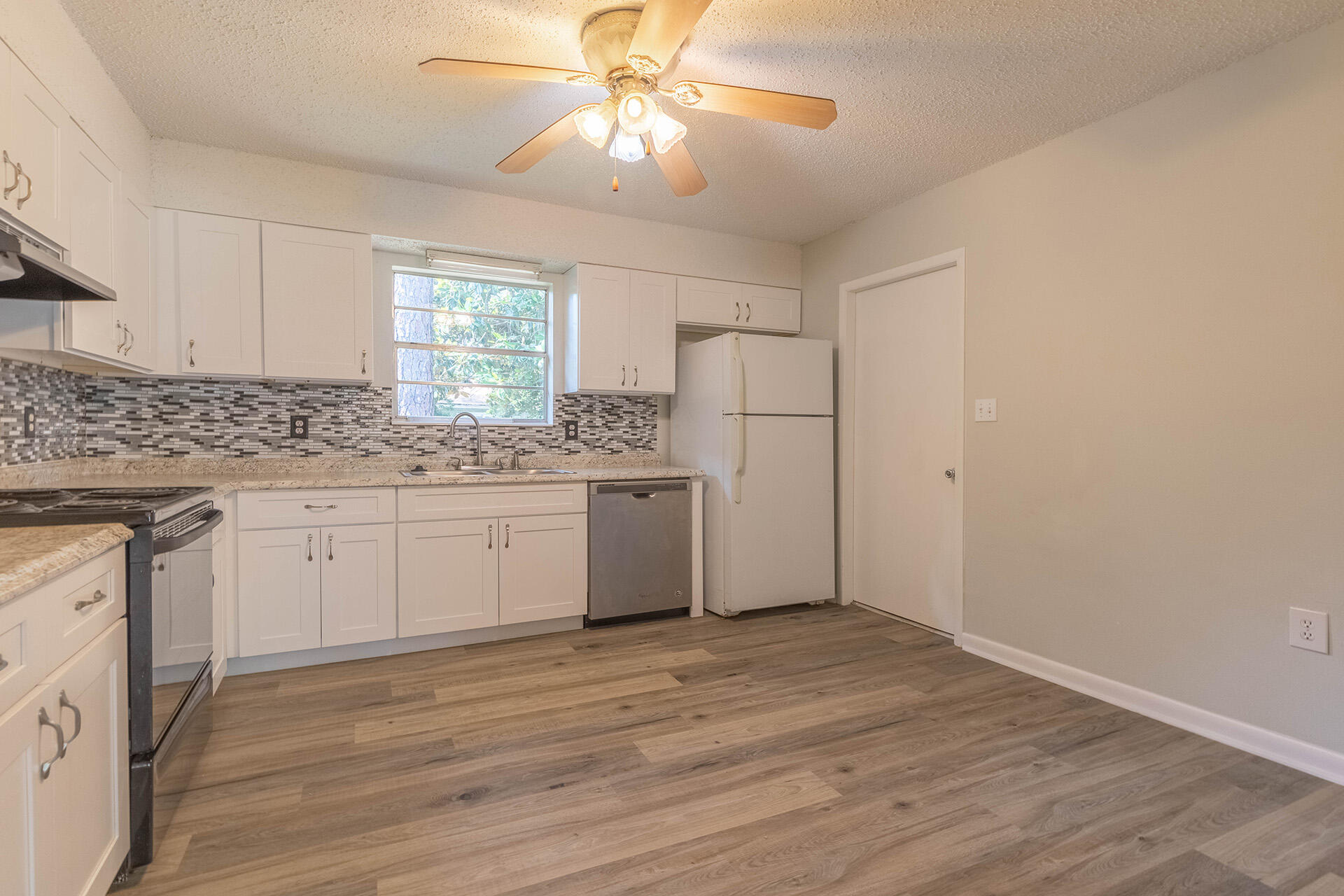 PINE MEADOWS - Residential