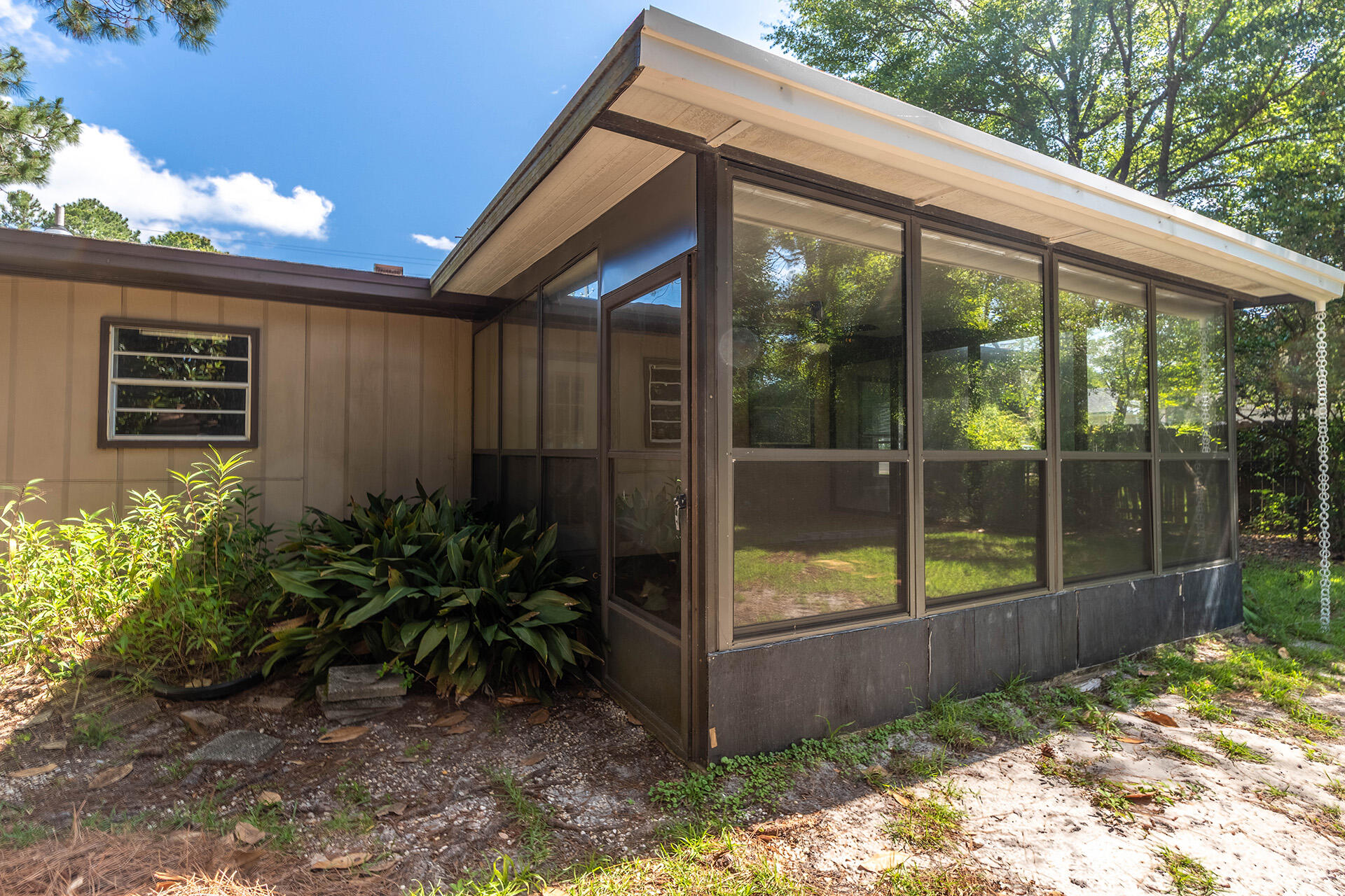 PINE MEADOWS - Residential