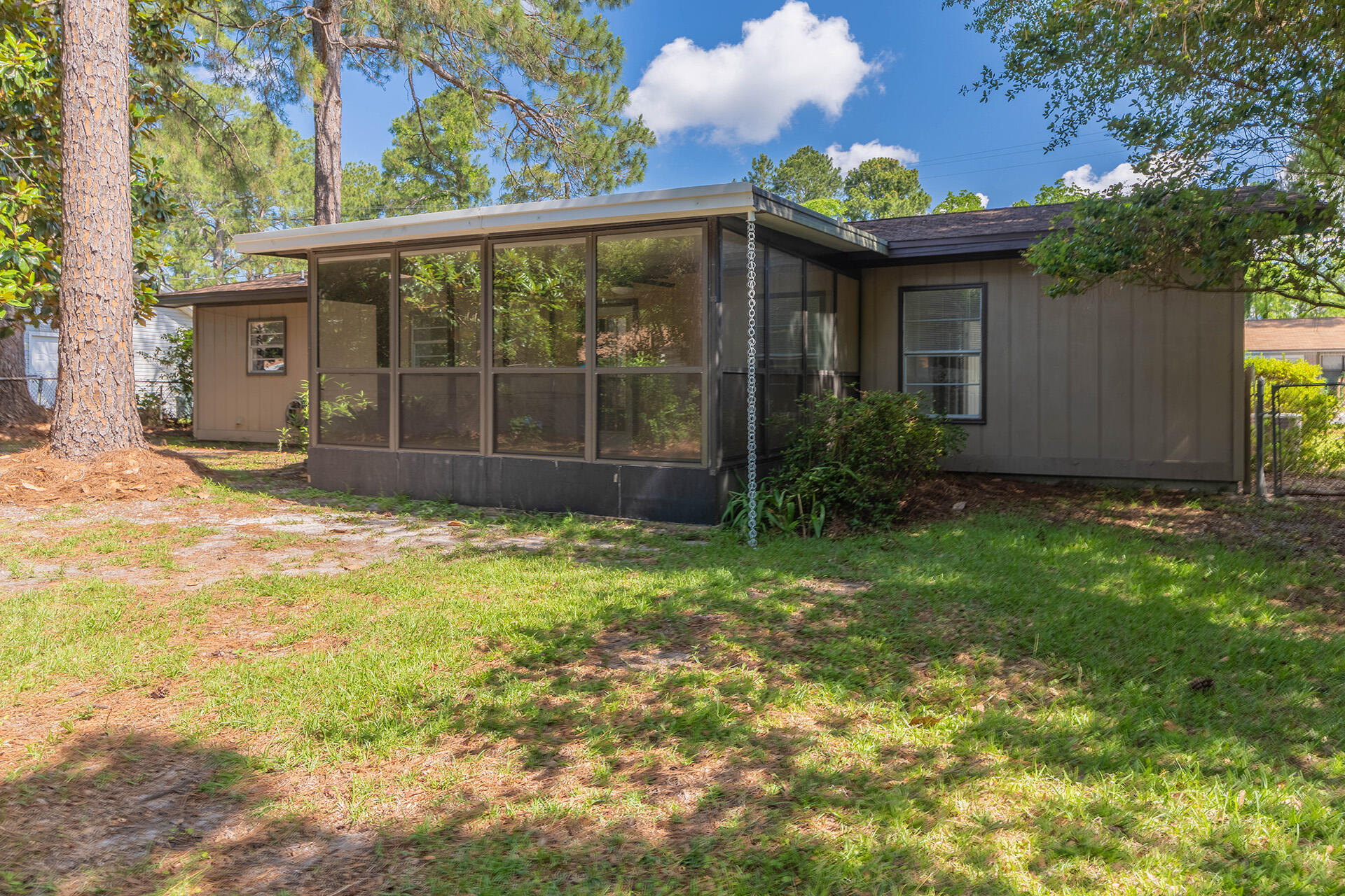 PINE MEADOWS - Residential