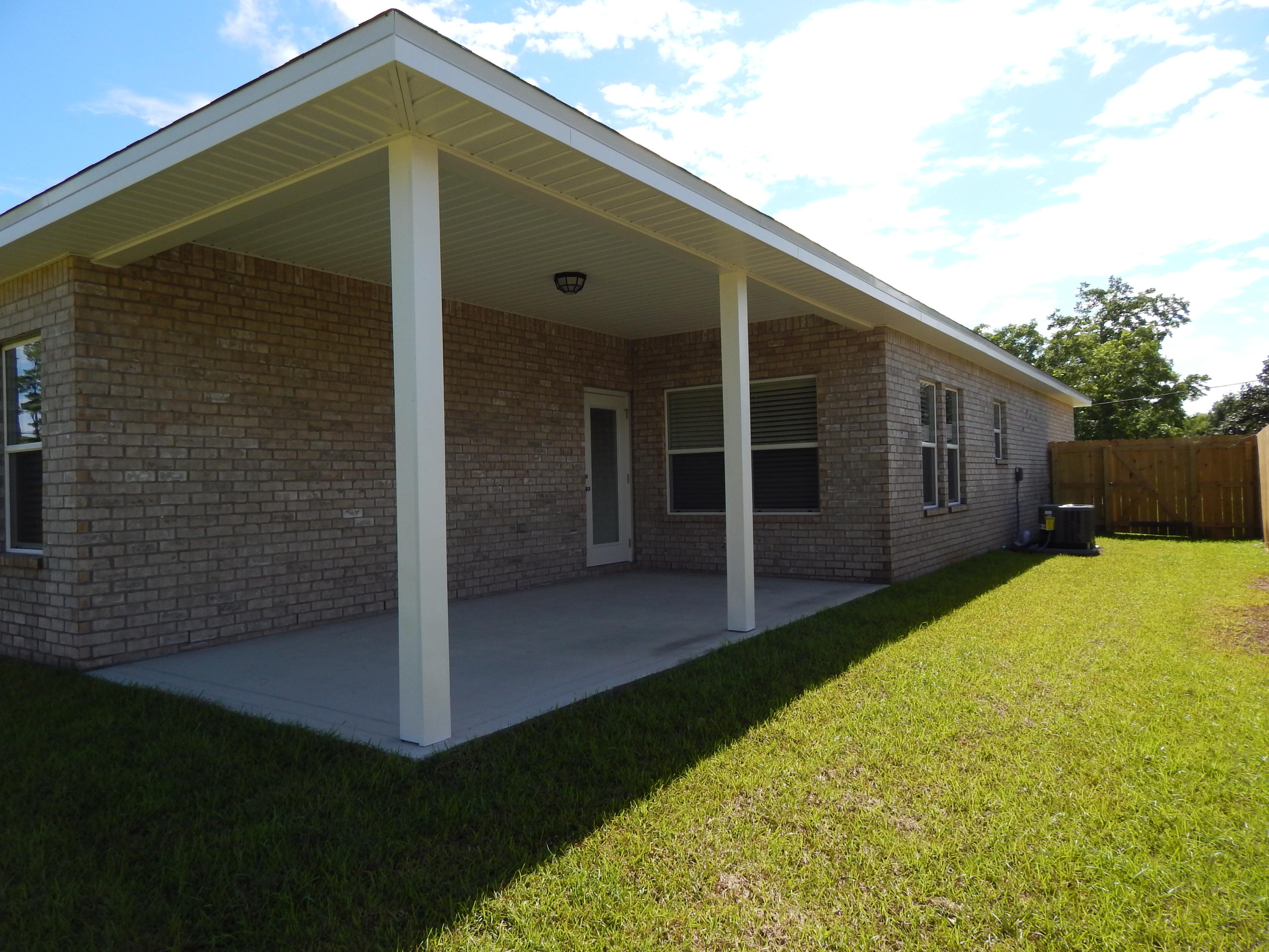 WYNNEHAVEN BCH EST - Residential