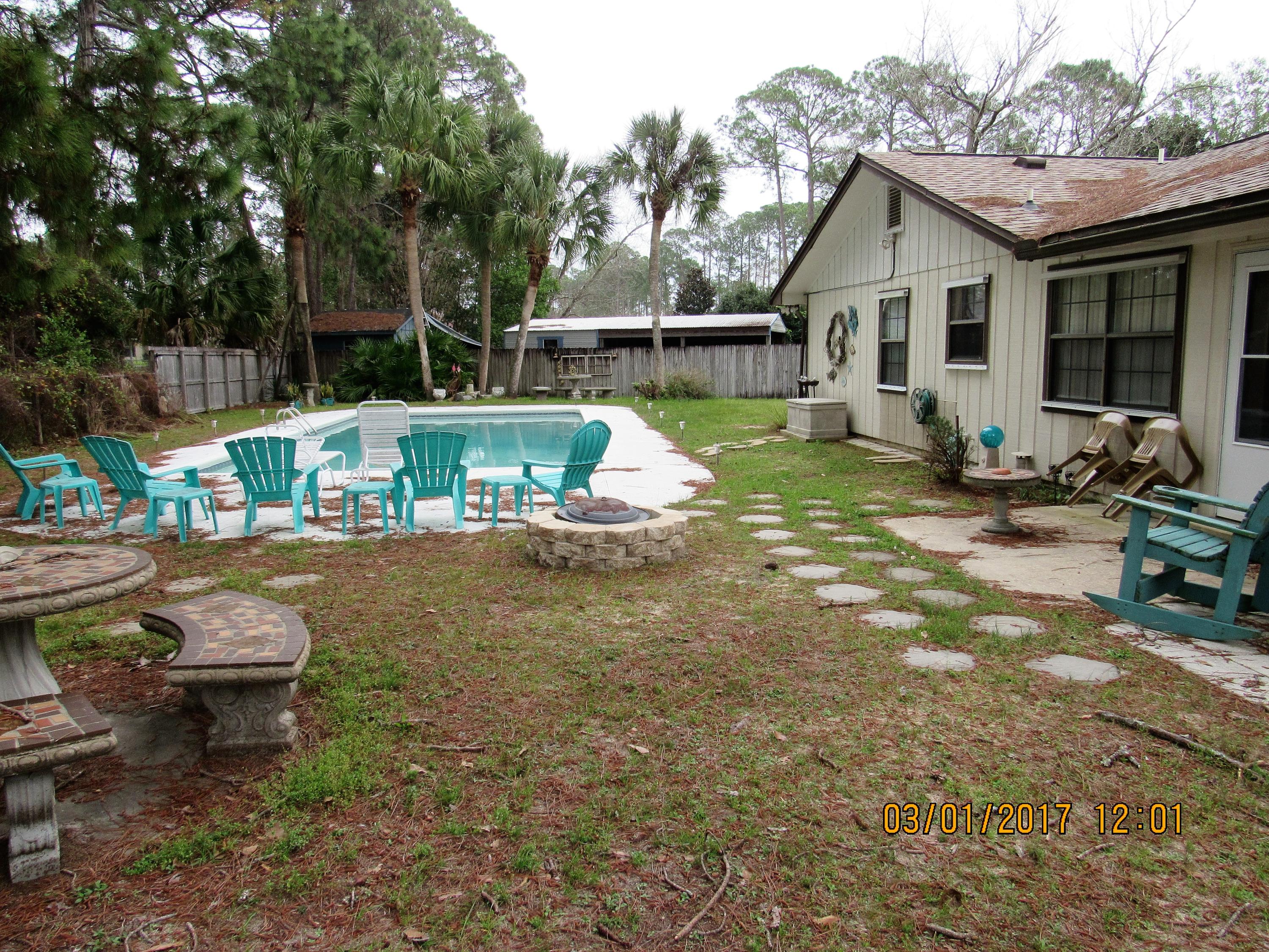 PINEWOOD ESTATES - Residential