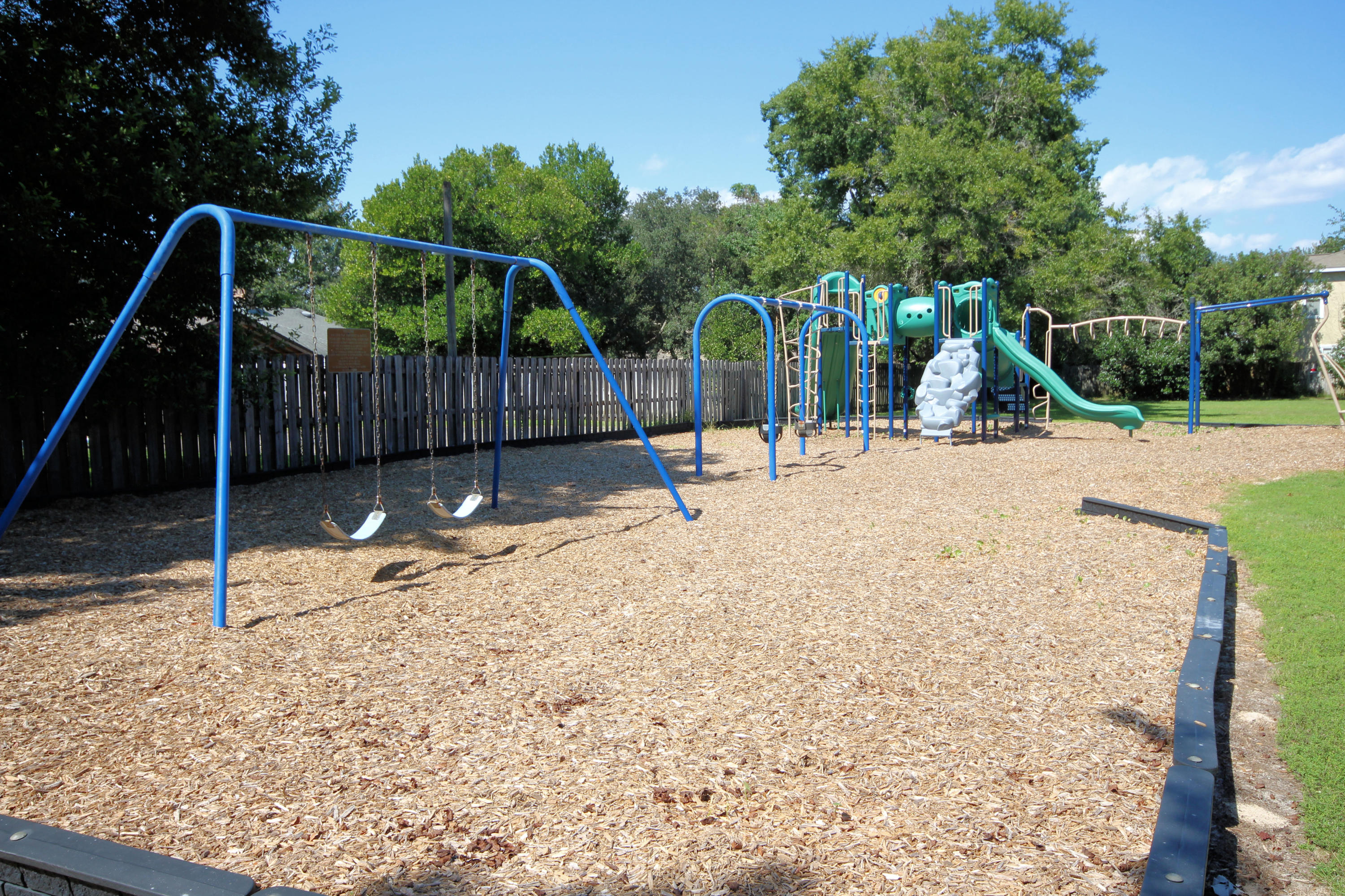 BAYOU WOODS 3RD ADDN - Residential