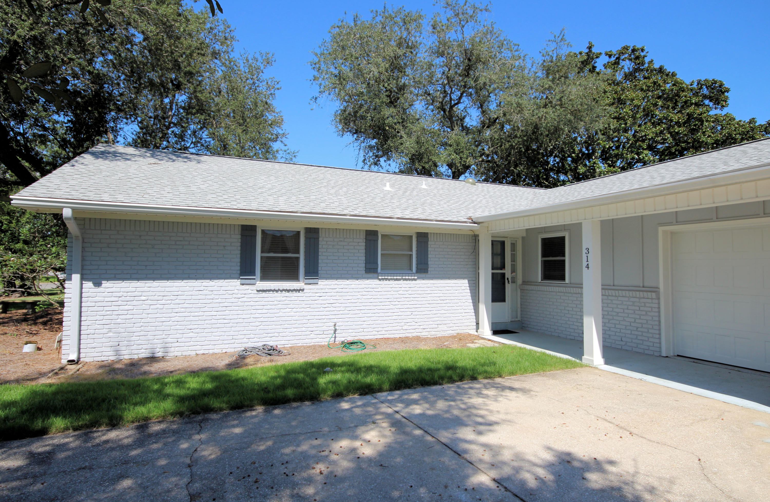 BAYOU WOODS 3RD ADDN - Residential