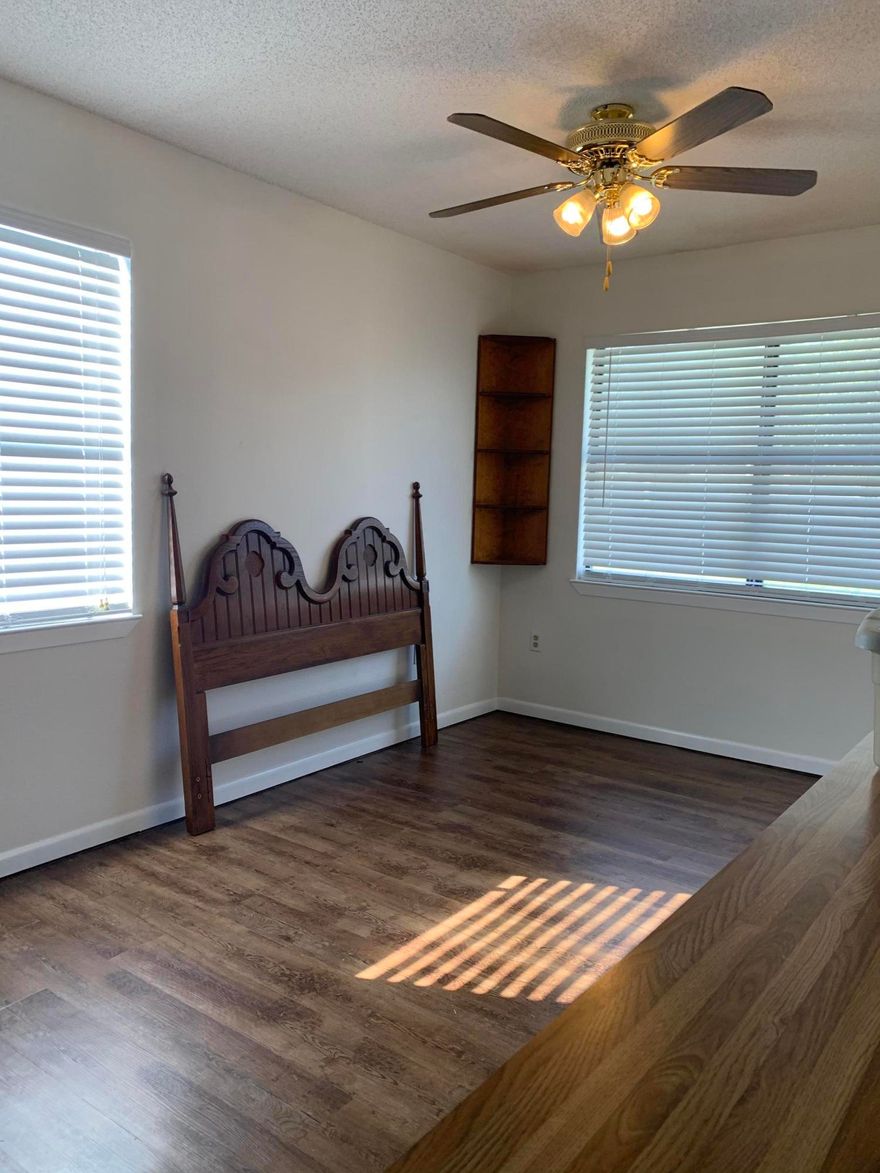Super cozy home in FWB. On a large lot with a roomy backyard for entertaining. Vinyl plank and tile flooring, large closets, small utility room with washer/dryer included.