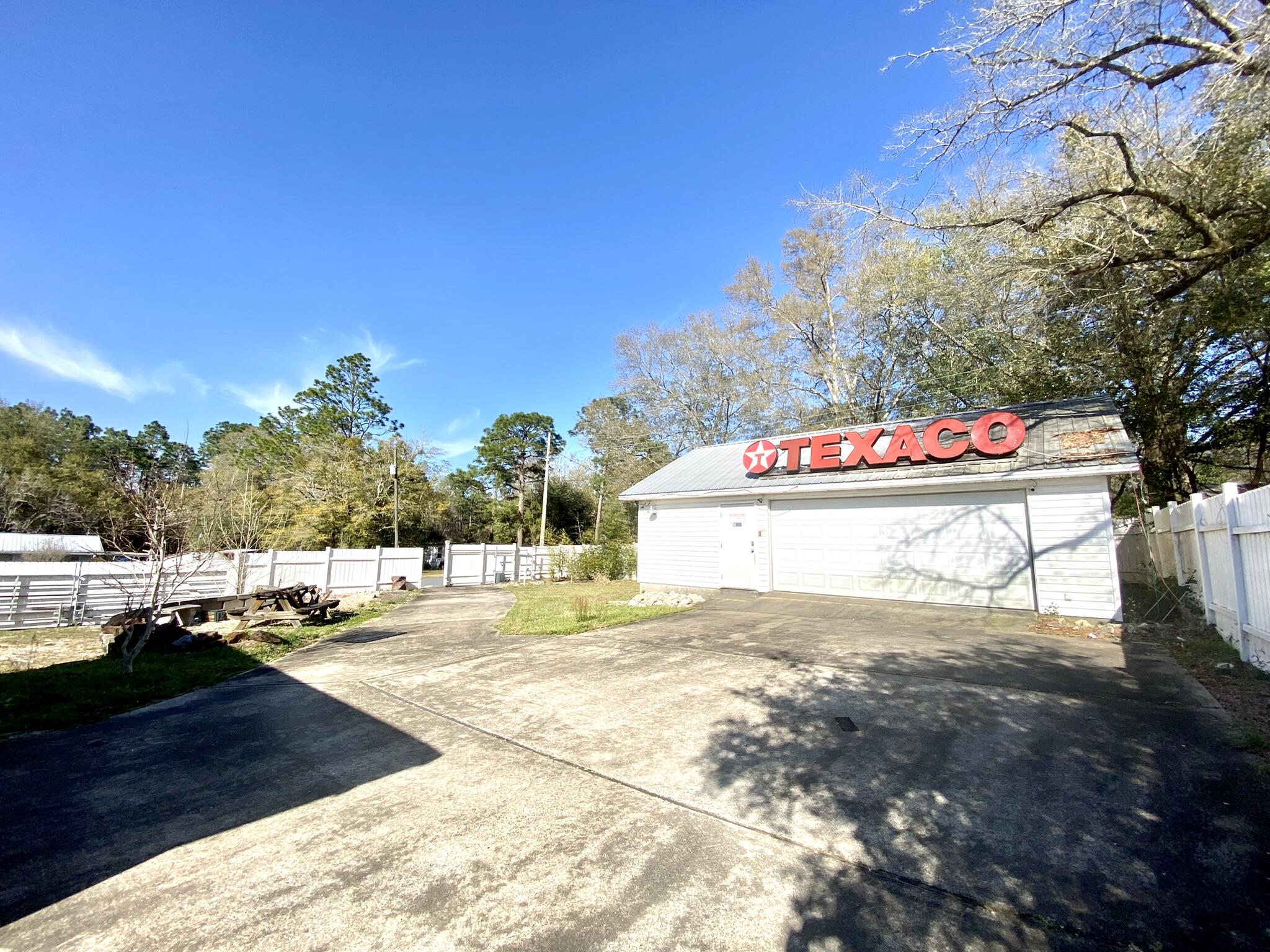 MCLAUGHLIN & HARRIS - Residential