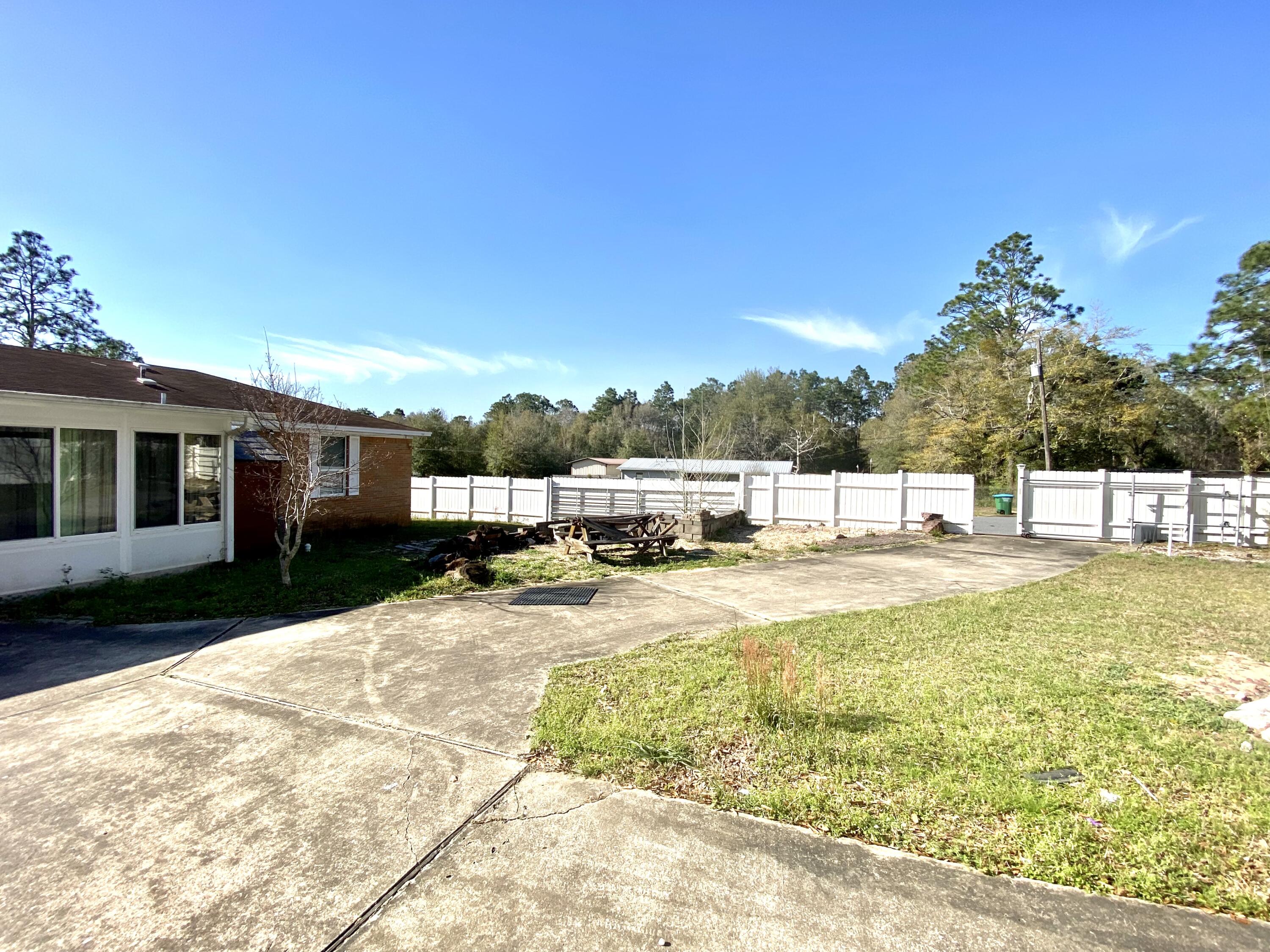 MCLAUGHLIN & HARRIS - Residential