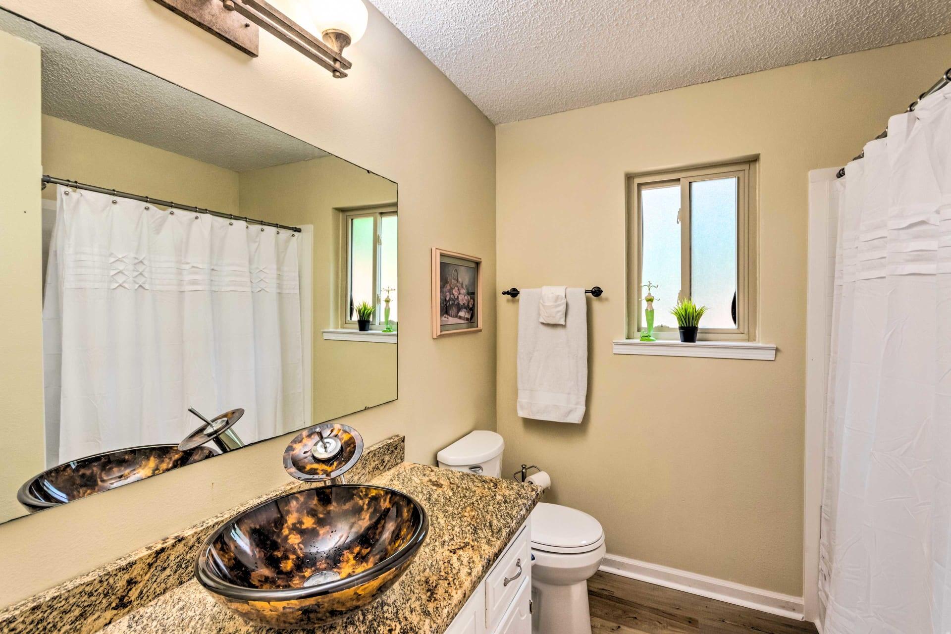 WHISPER BAY - Residential Lease