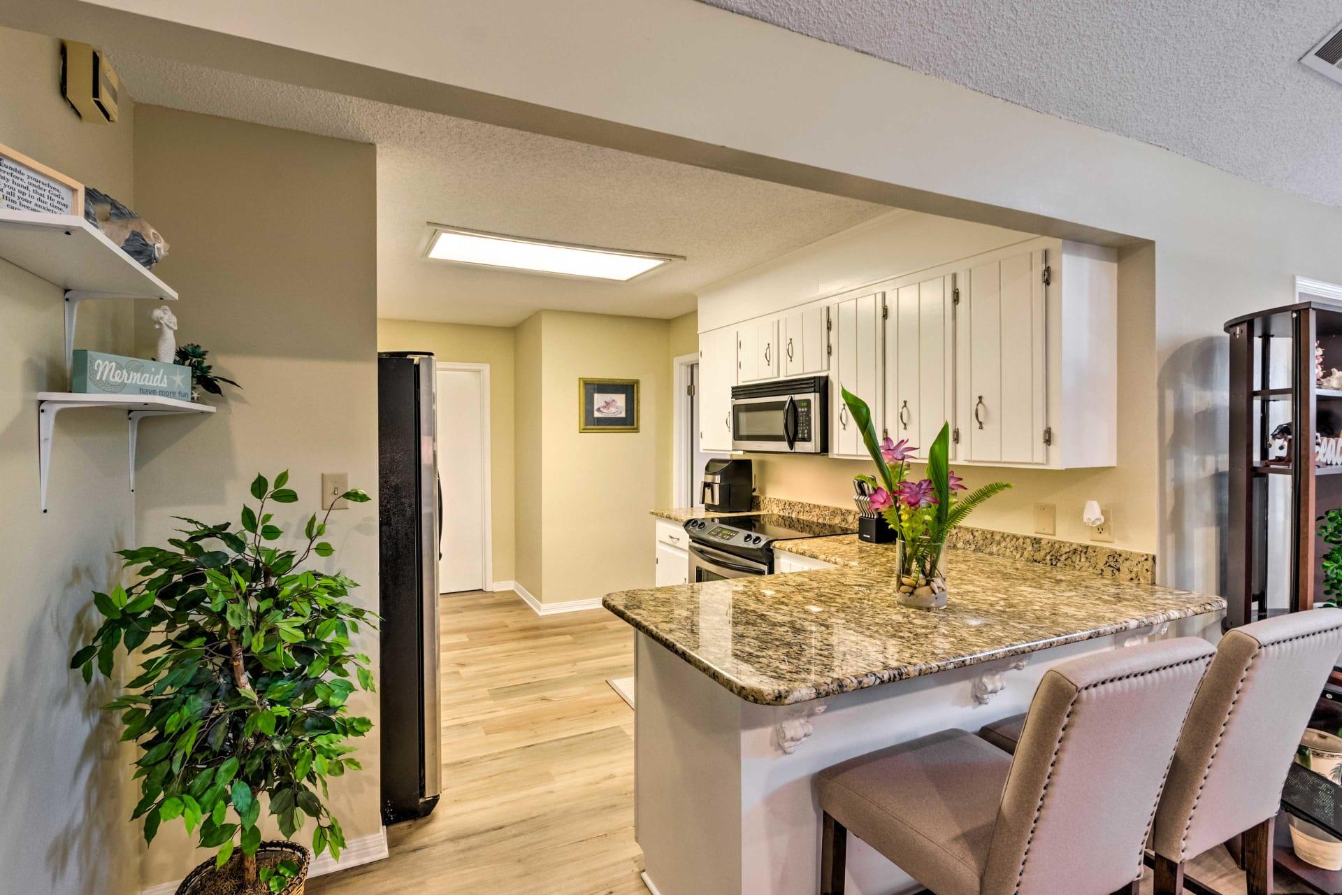 WHISPER BAY - Residential Lease