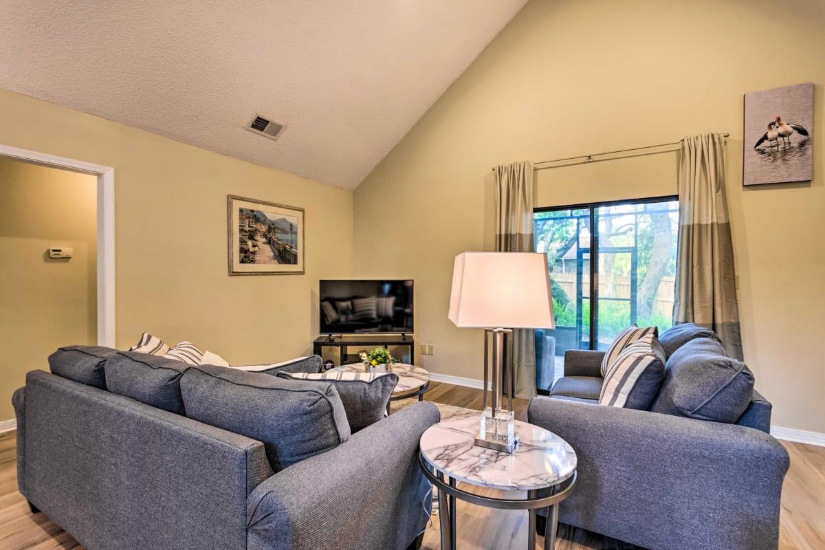 WHISPER BAY - Residential Lease