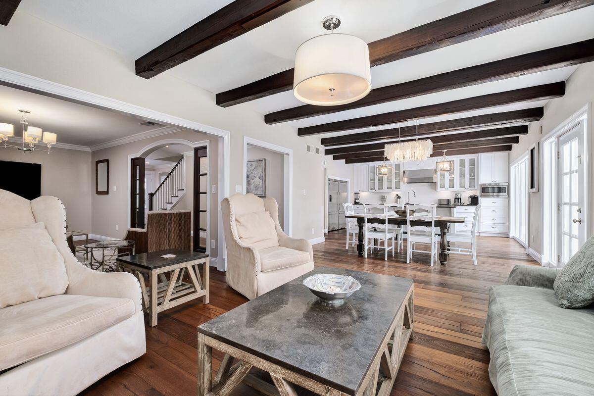 CRYSTAL BEACH - Residential