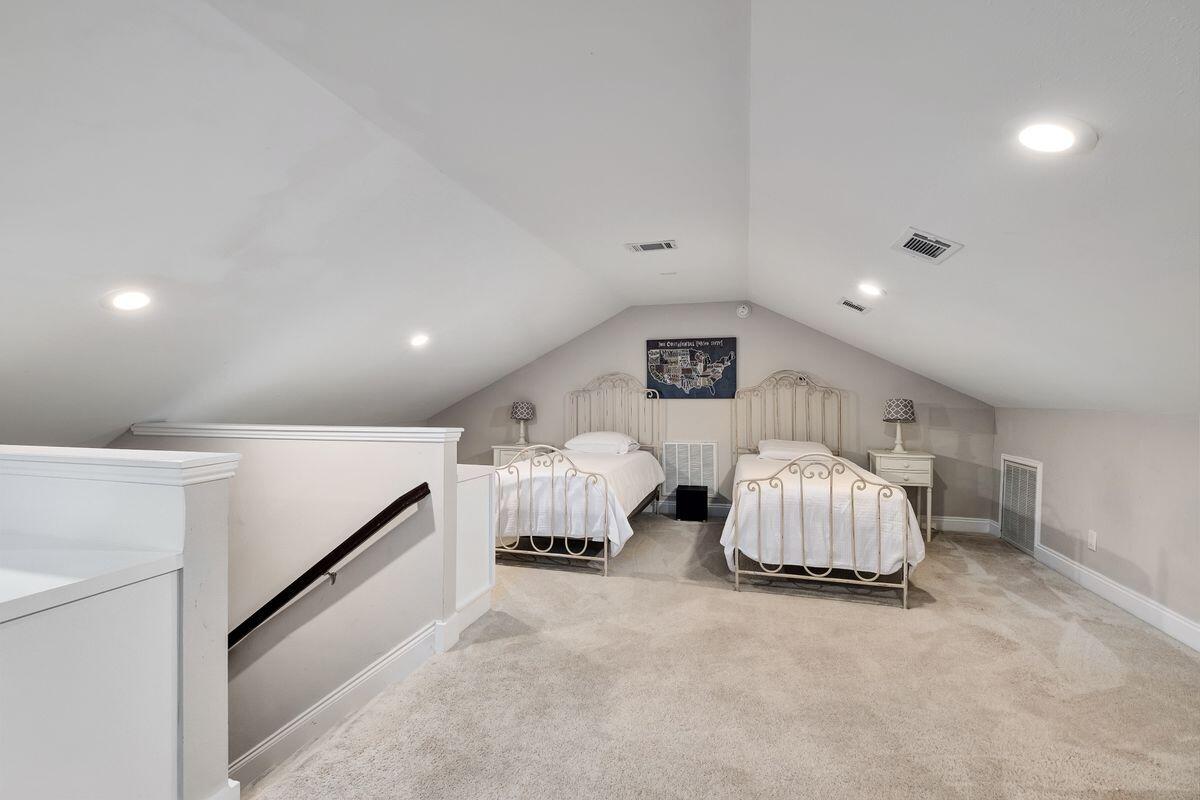 CRYSTAL BEACH - Residential