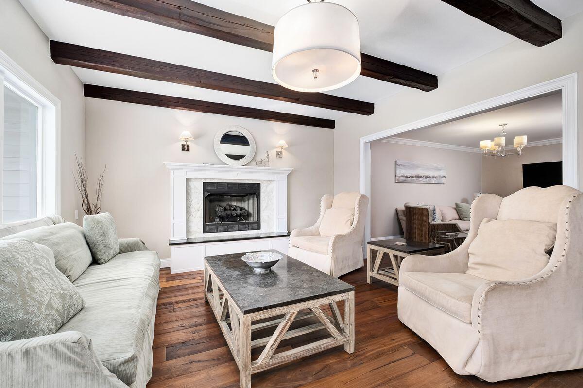 CRYSTAL BEACH - Residential