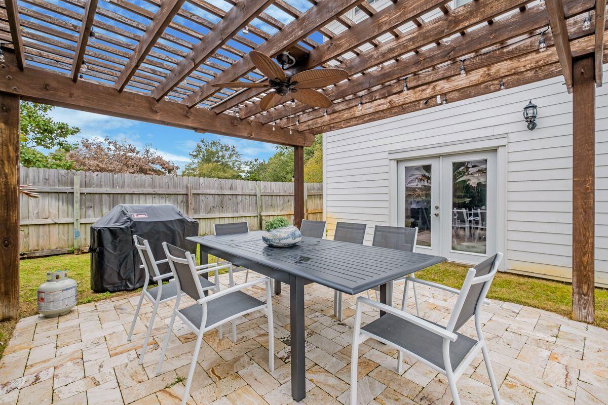 CRYSTAL BEACH - Residential