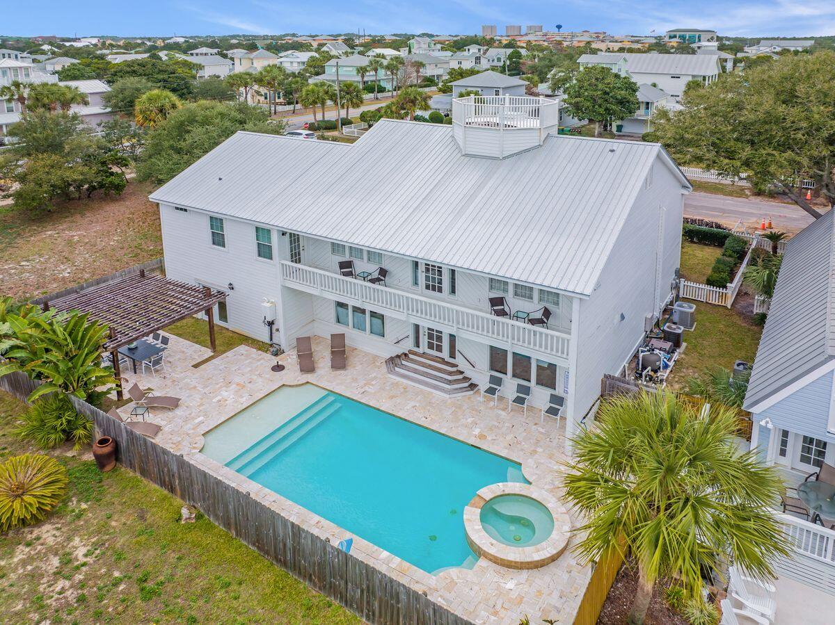CRYSTAL BEACH - Residential