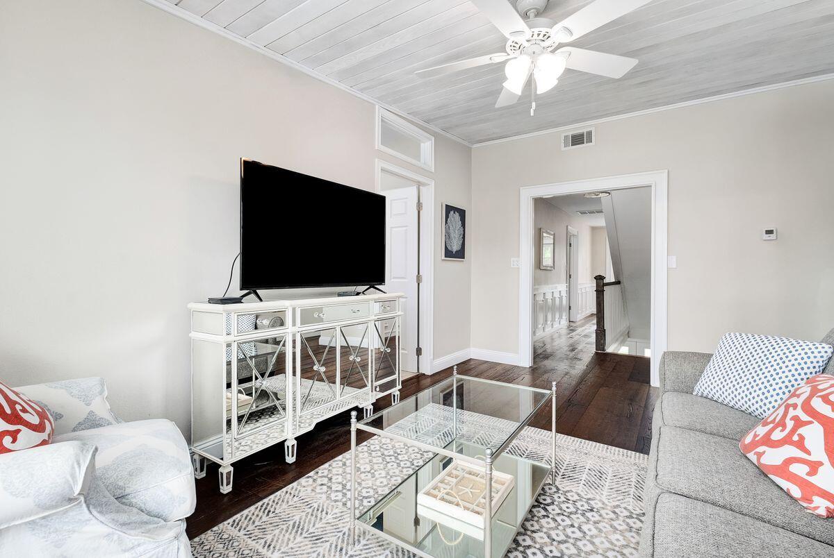 CRYSTAL BEACH - Residential