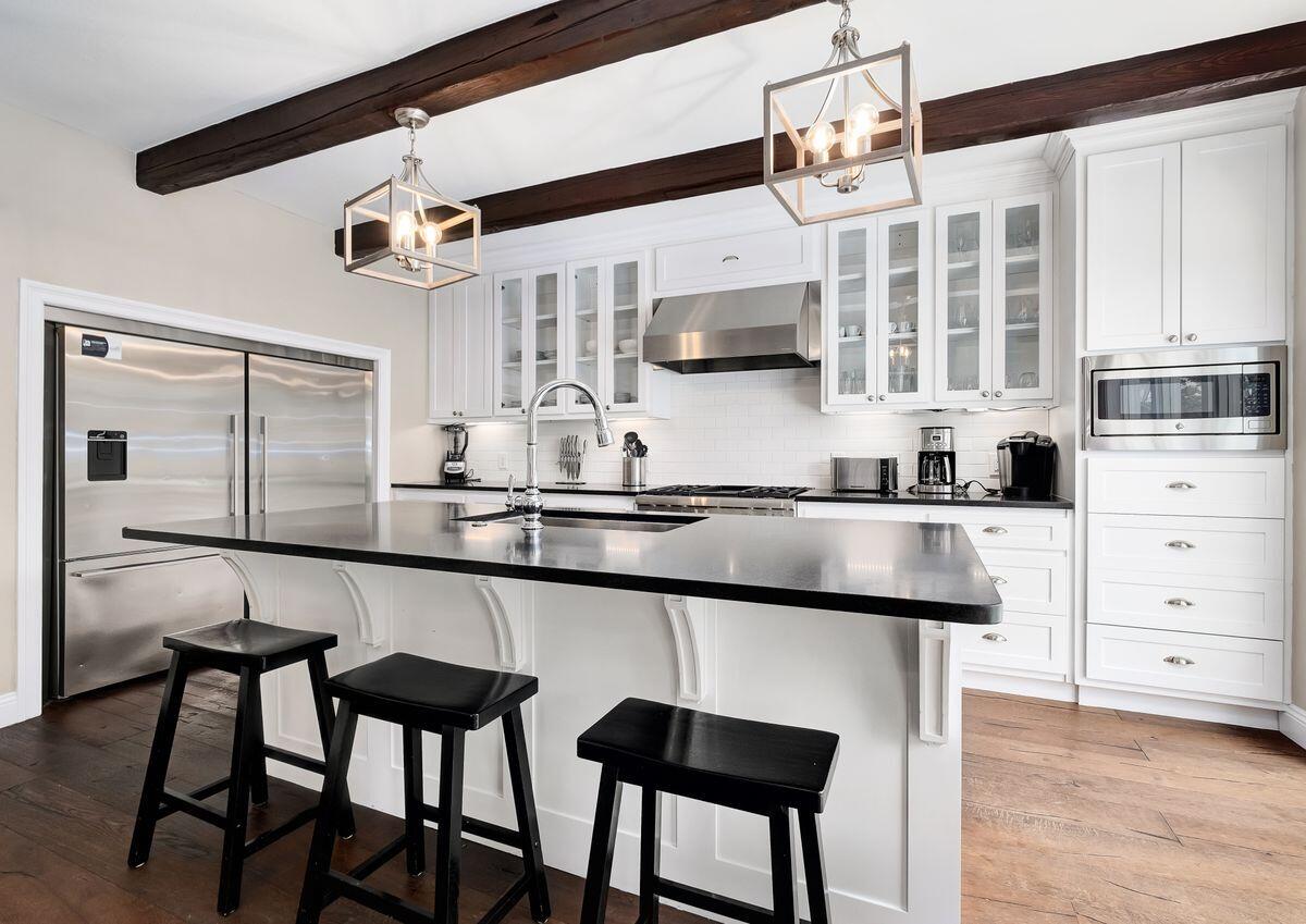 CRYSTAL BEACH - Residential