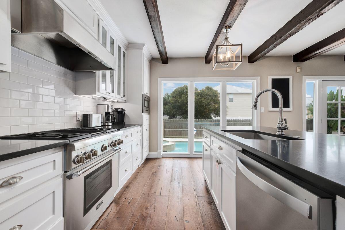 CRYSTAL BEACH - Residential