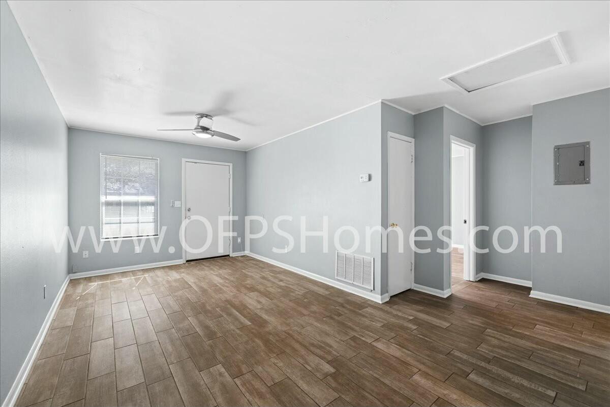 CRESTVIEW - Residential Lease