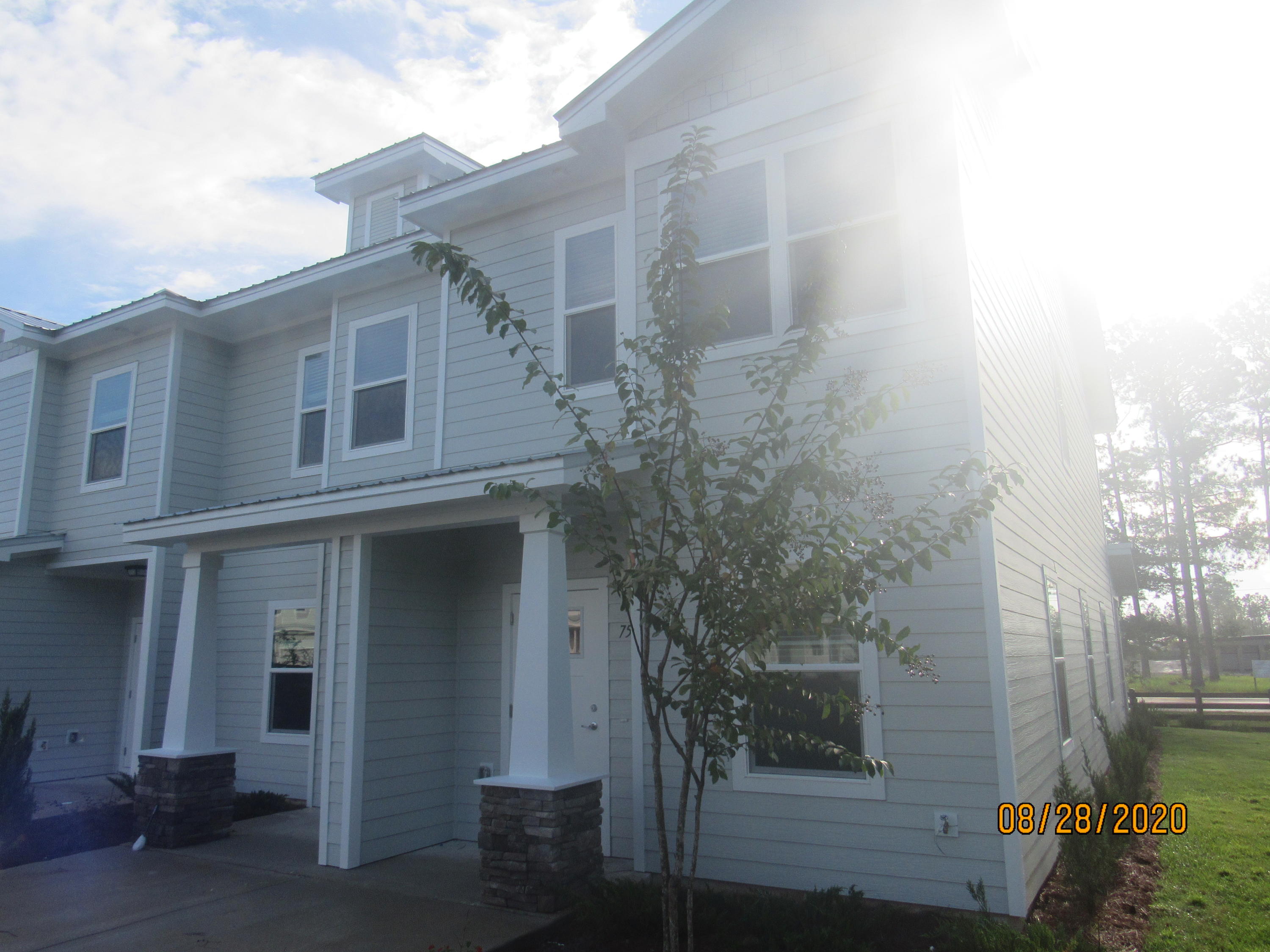 VERANDAS AT FREEPORT - Residential Lease