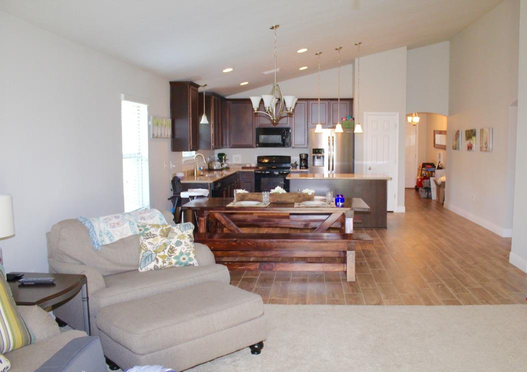 MAGNOLIA LAKE ESTATES PH 2 - Residential