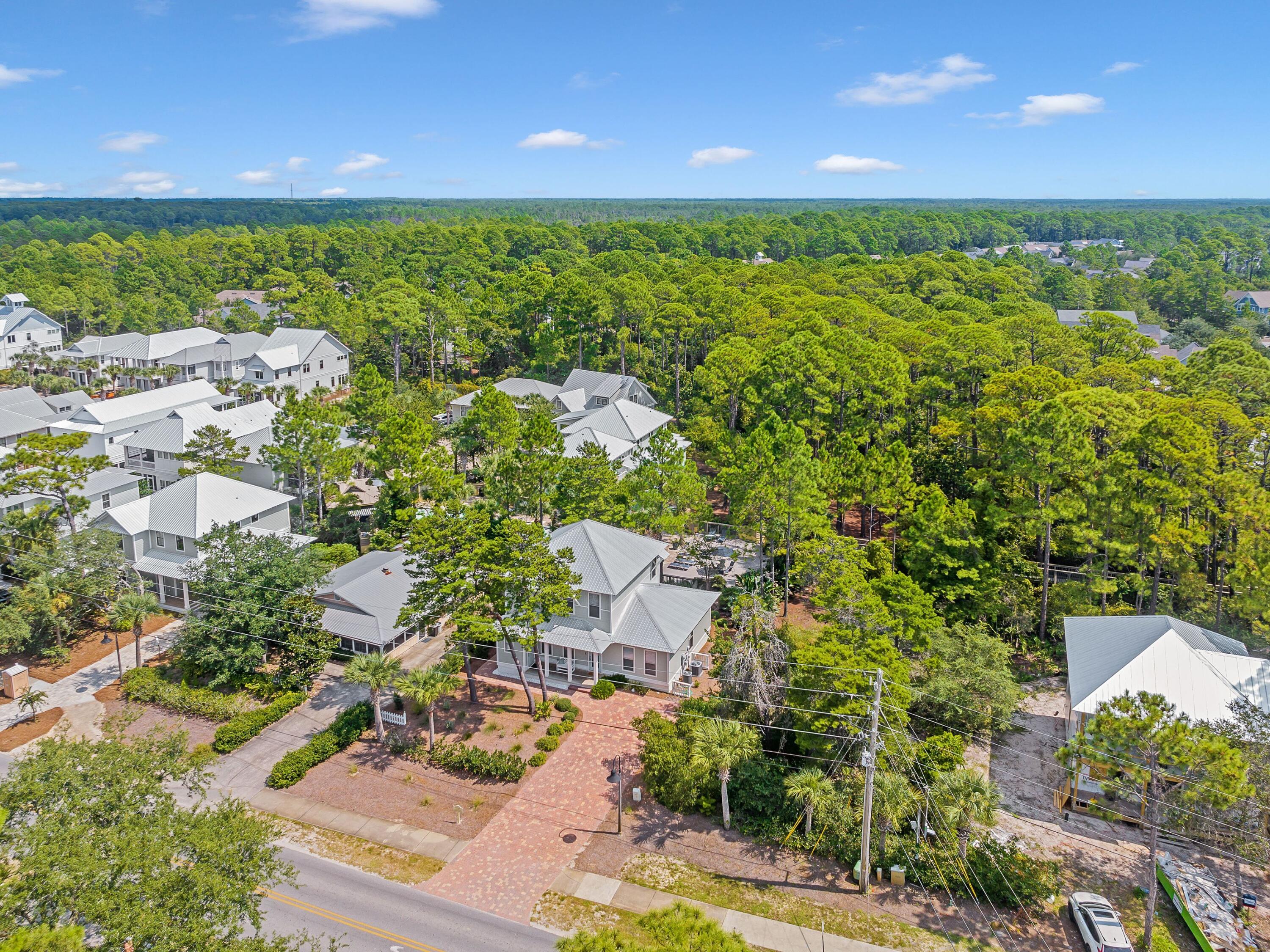 COTTAGES AT EASTERN LAKE - Residential