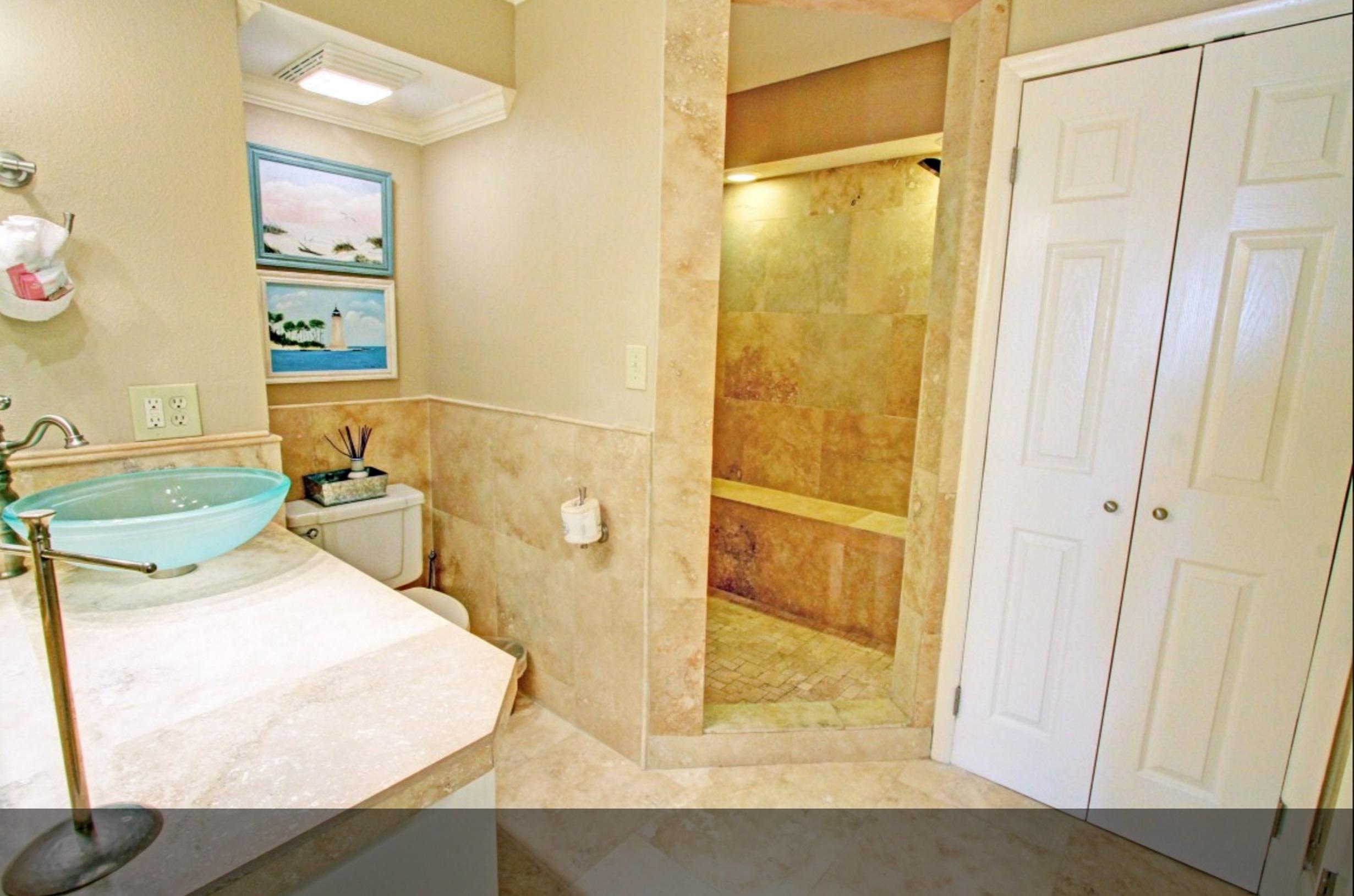 SHORELINE TOWERS 3 - Residential