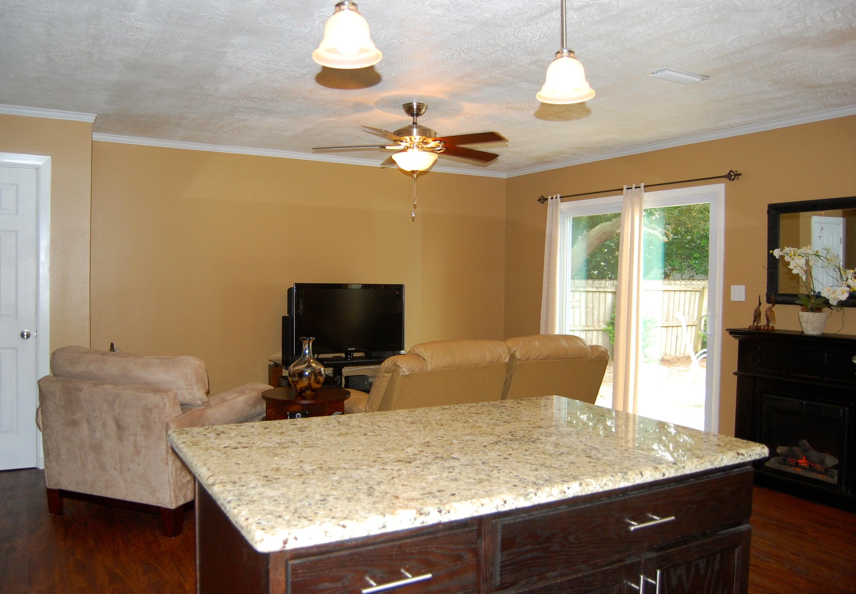 SANDALWOOD MANOR 1ST ADDN - Residential