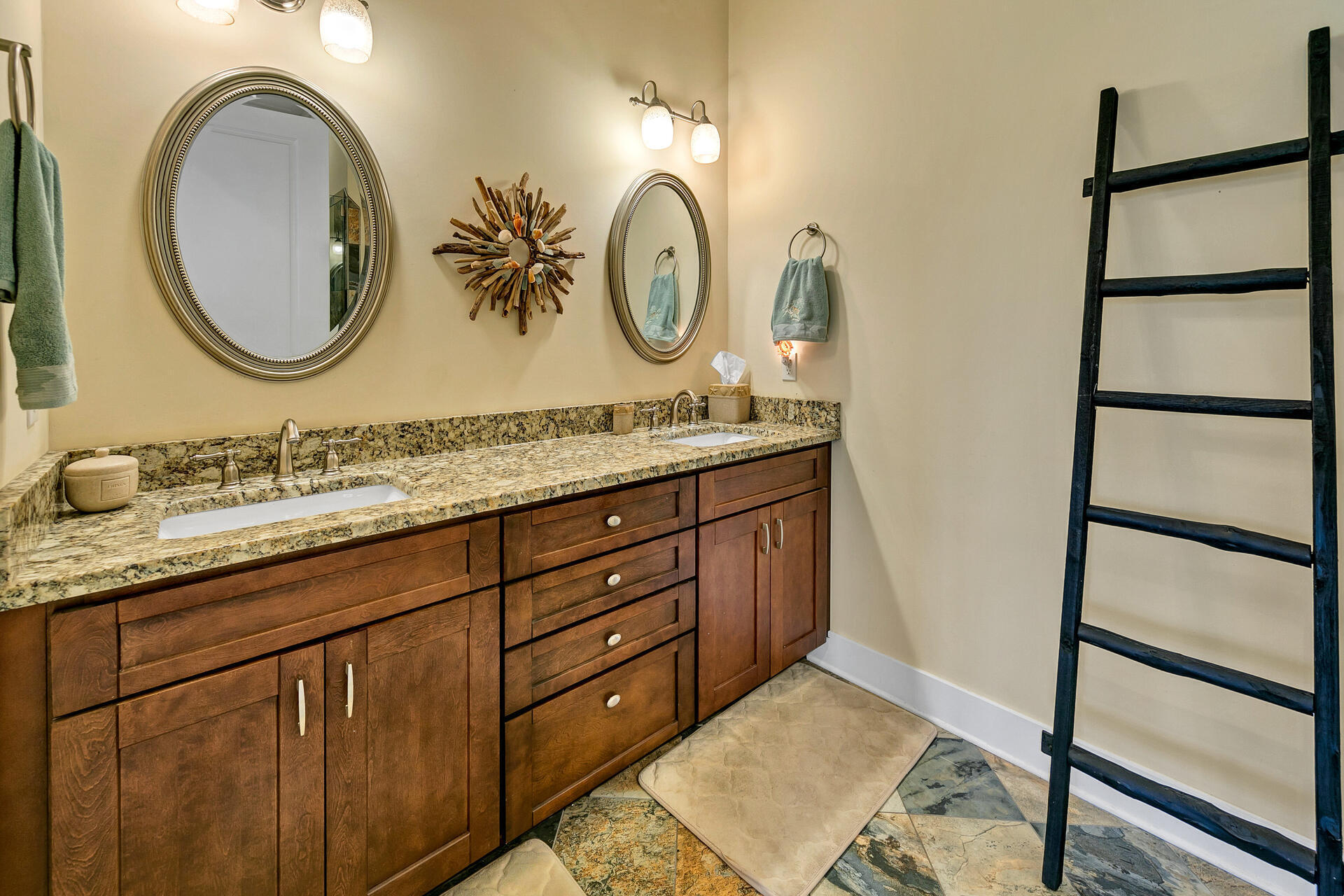 SPYGLASS HILL - Residential