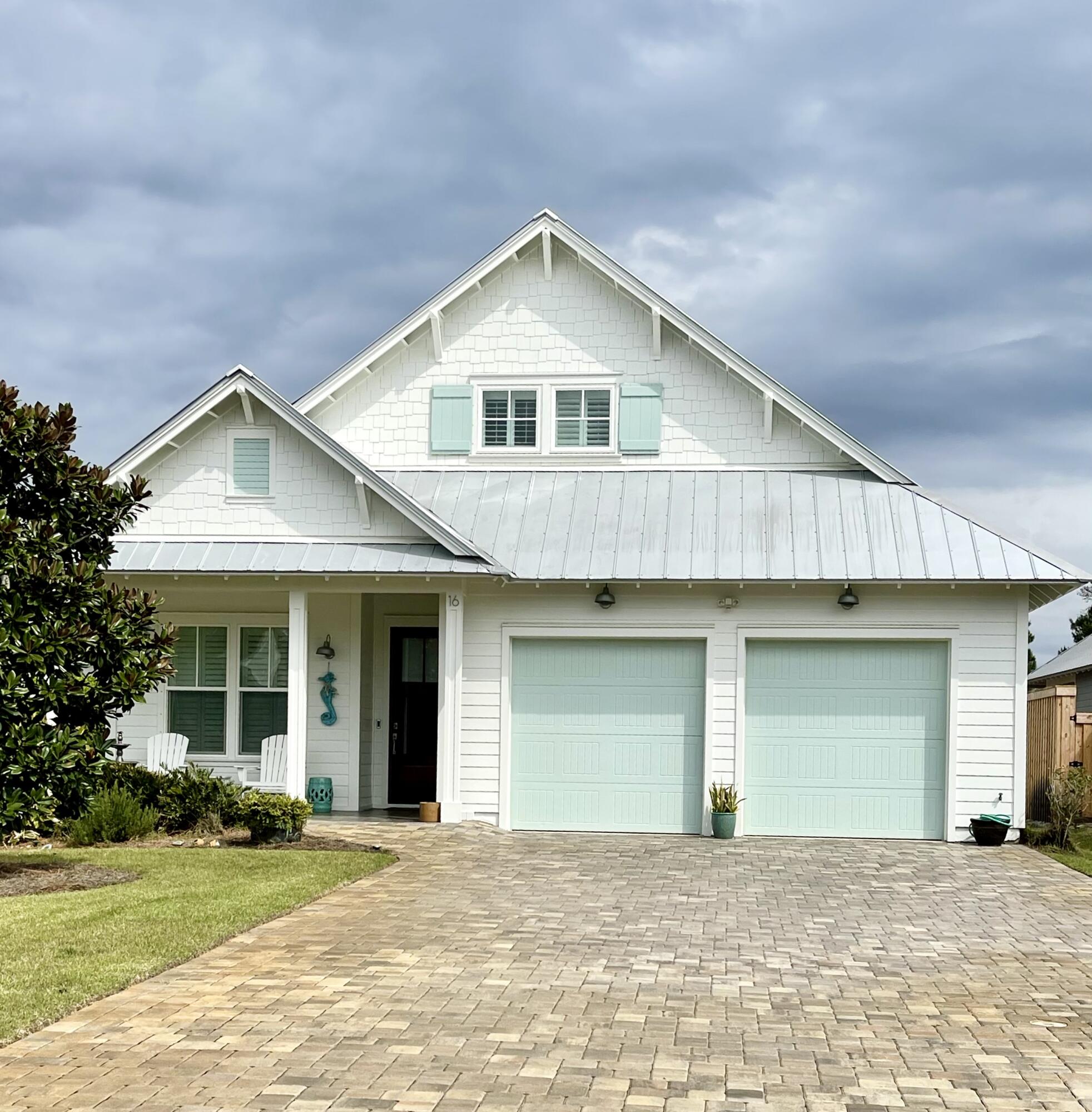 SPYGLASS HILL - Residential