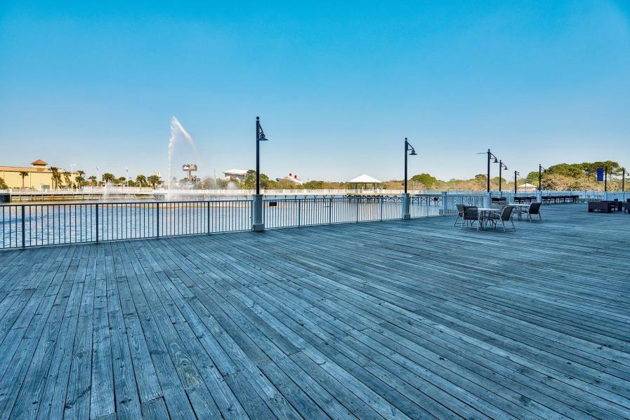 Laketown Wharf - Residential