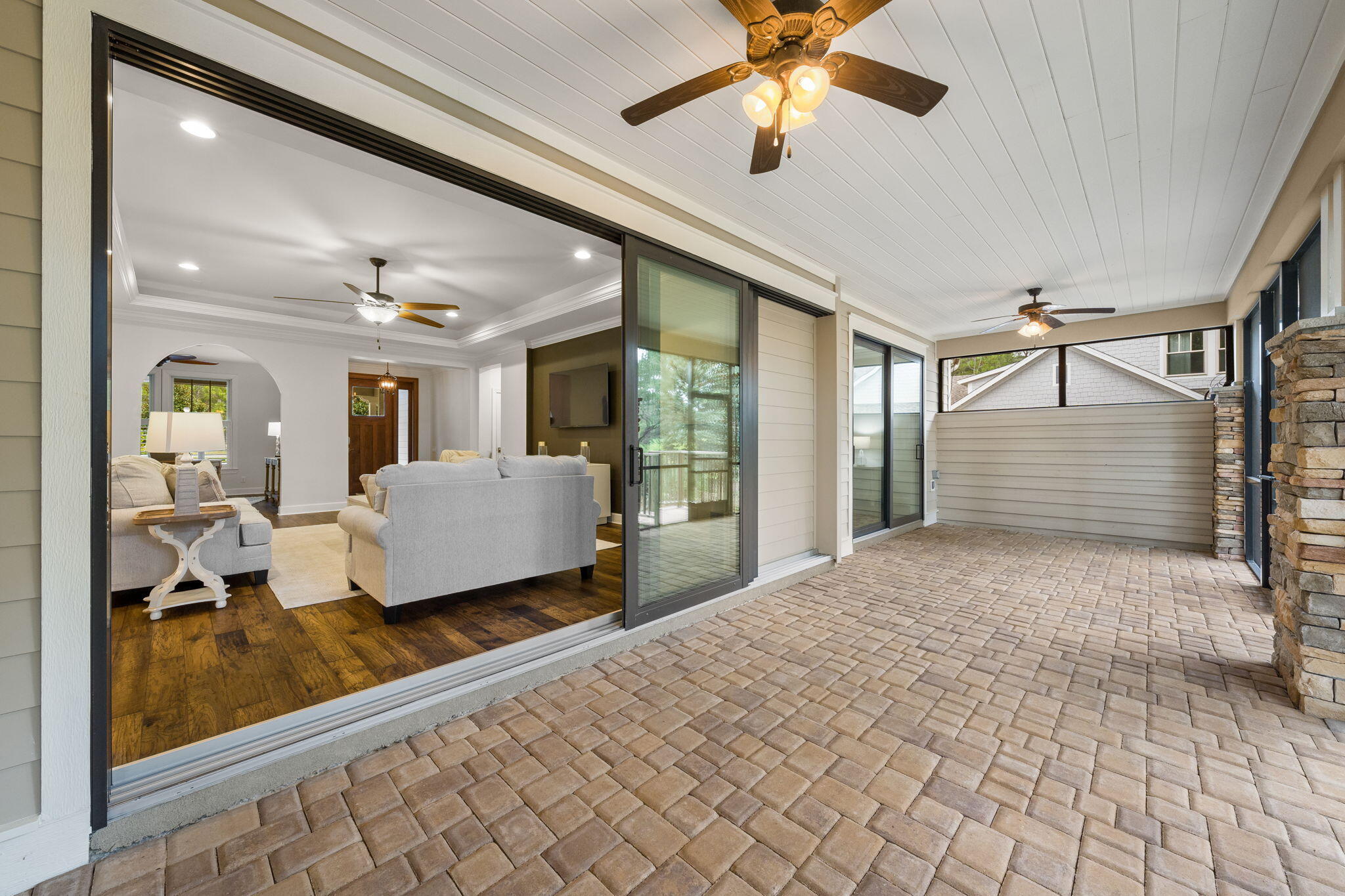 WILD HERON - Residential