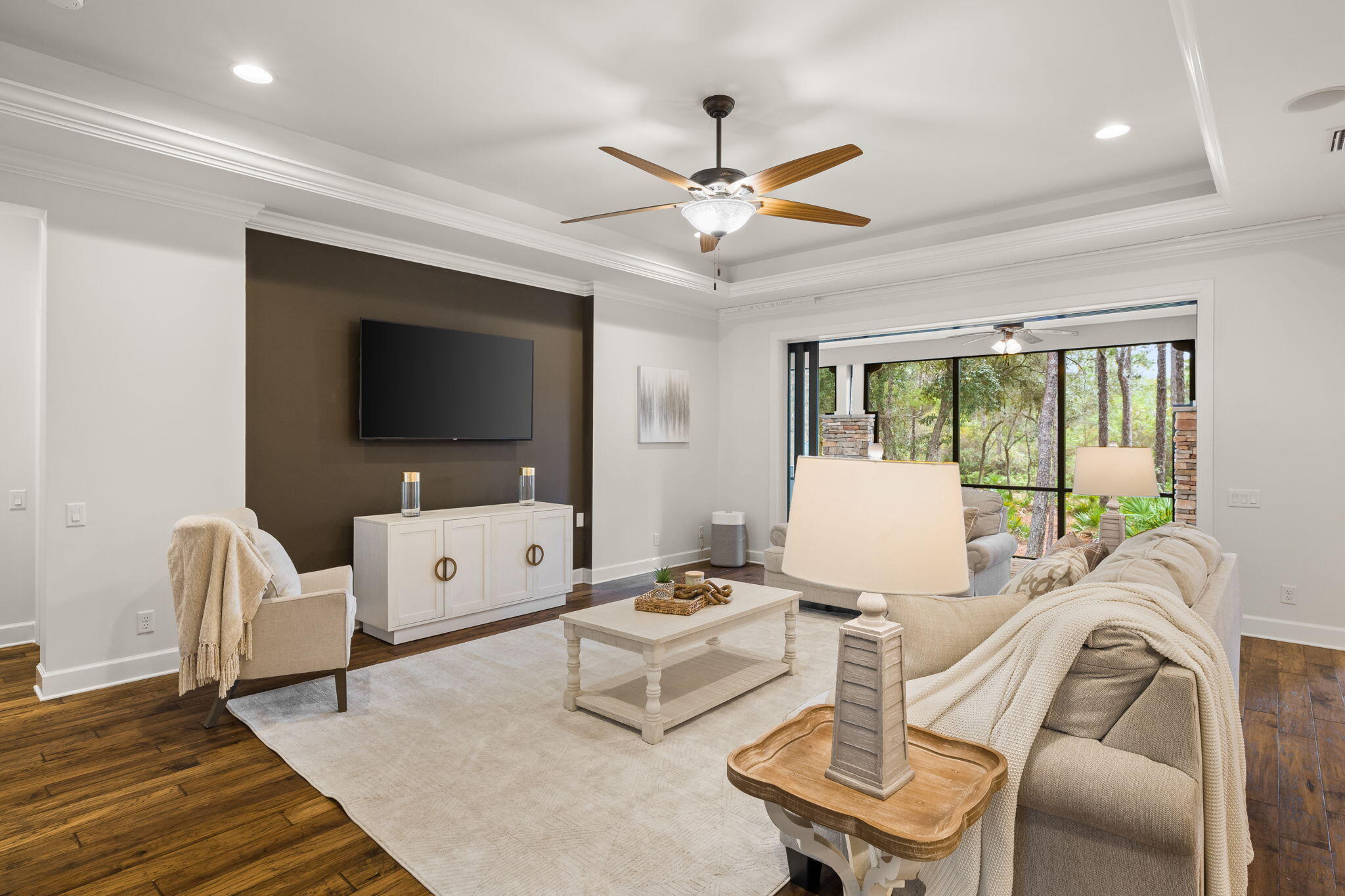 WILD HERON - Residential