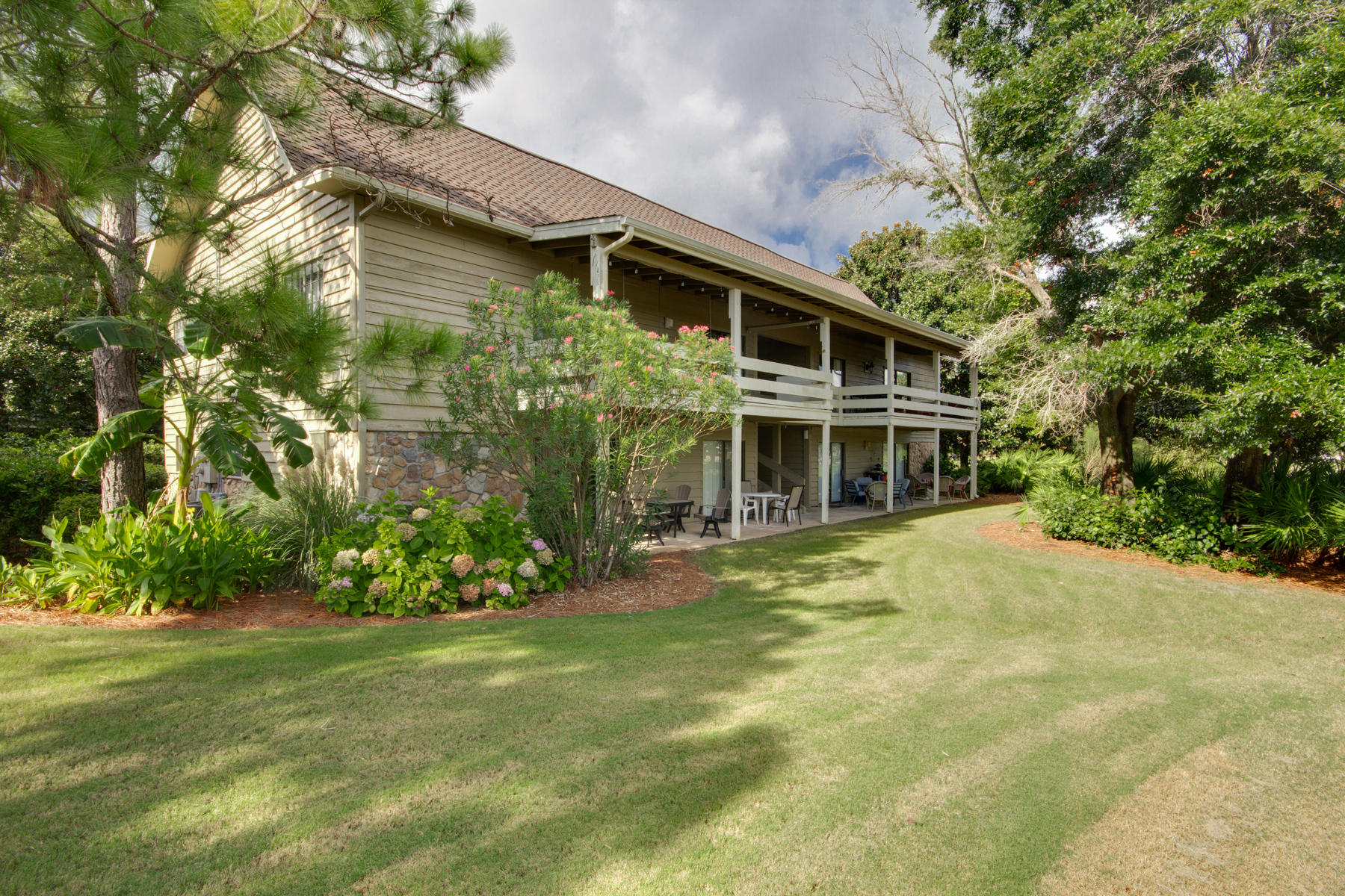 SEASCAPE CONDO GARDEN VILLA - Residential