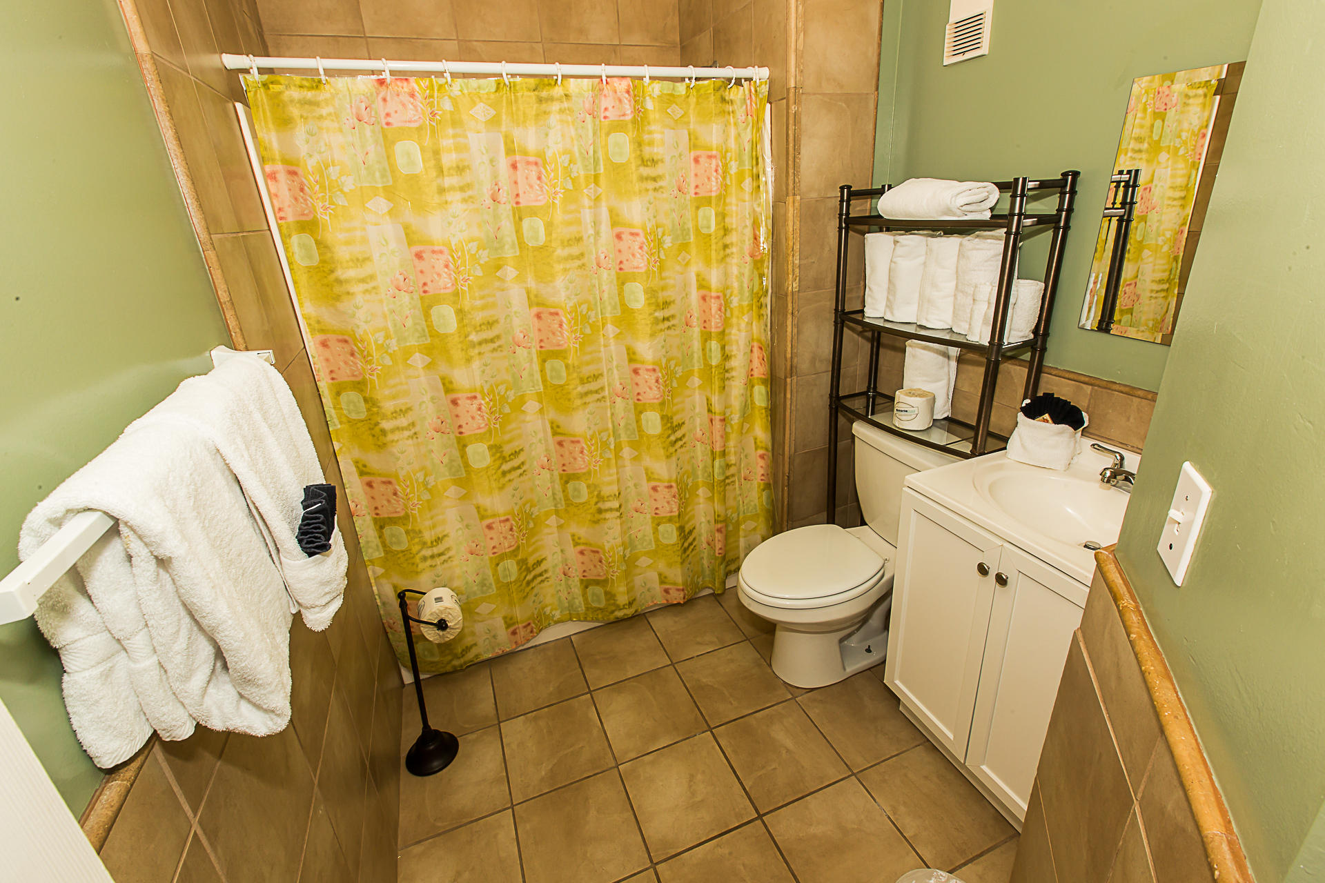 POOLSIDE VILLAS CONDO - Residential