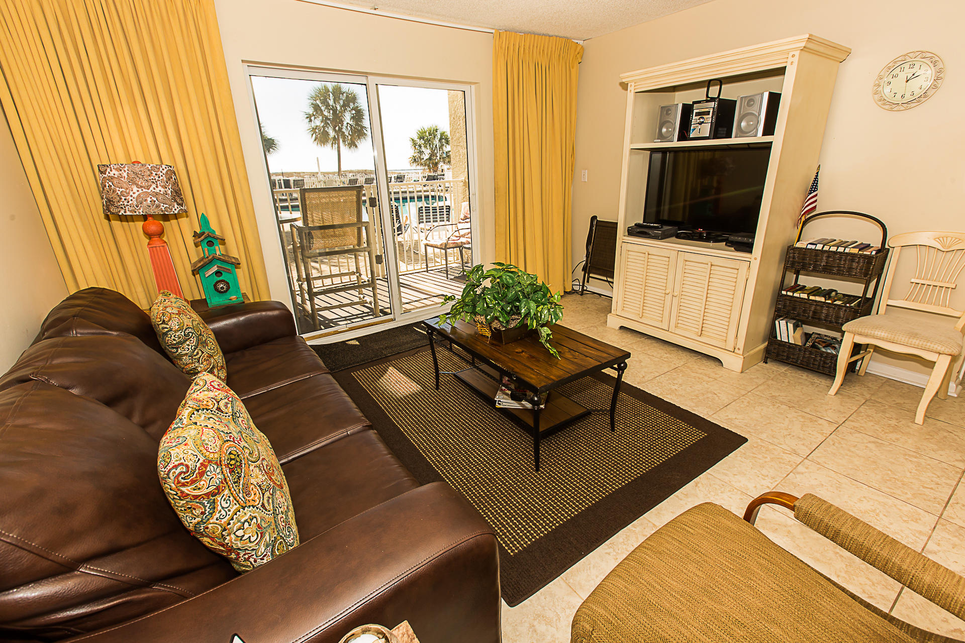 POOLSIDE VILLAS CONDO - Residential