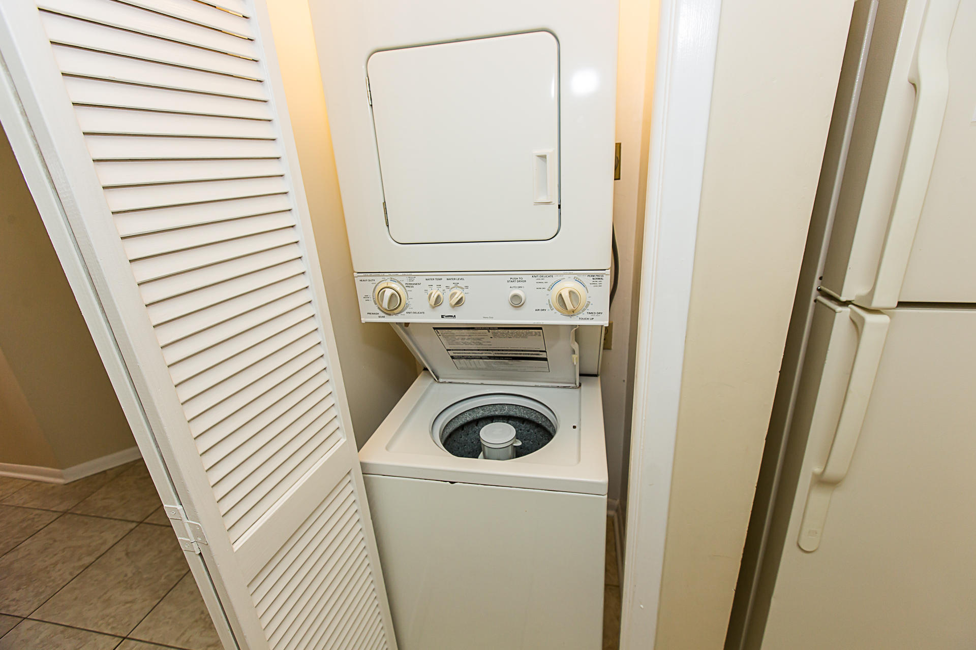 POOLSIDE VILLAS CONDO - Residential