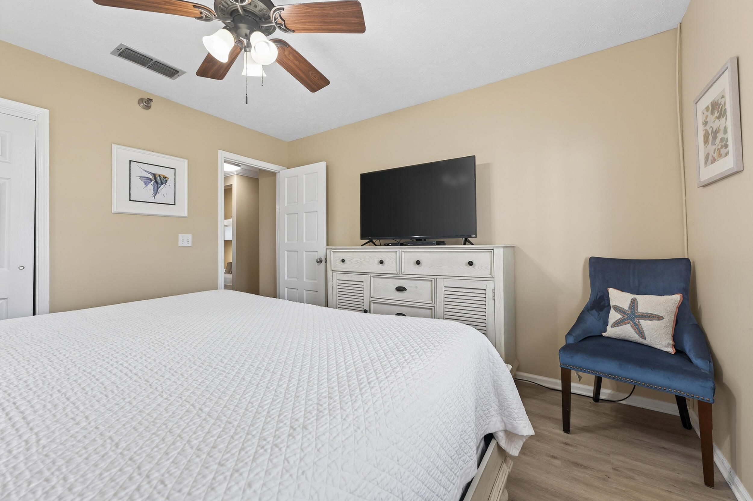 SEAFARER CONDO - Residential
