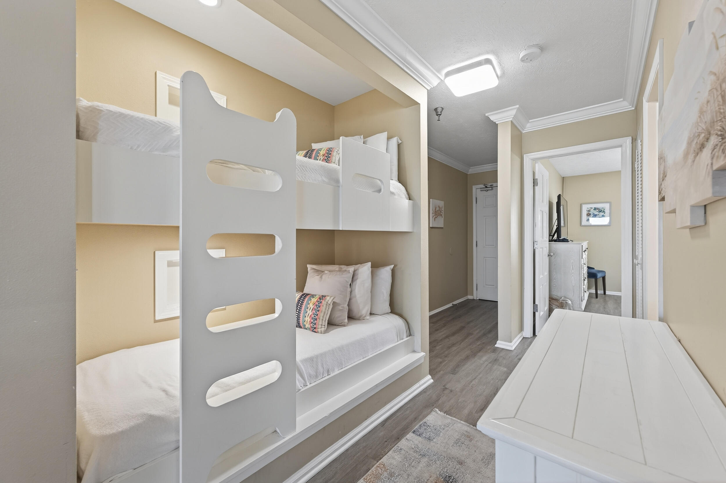 SEAFARER CONDO - Residential