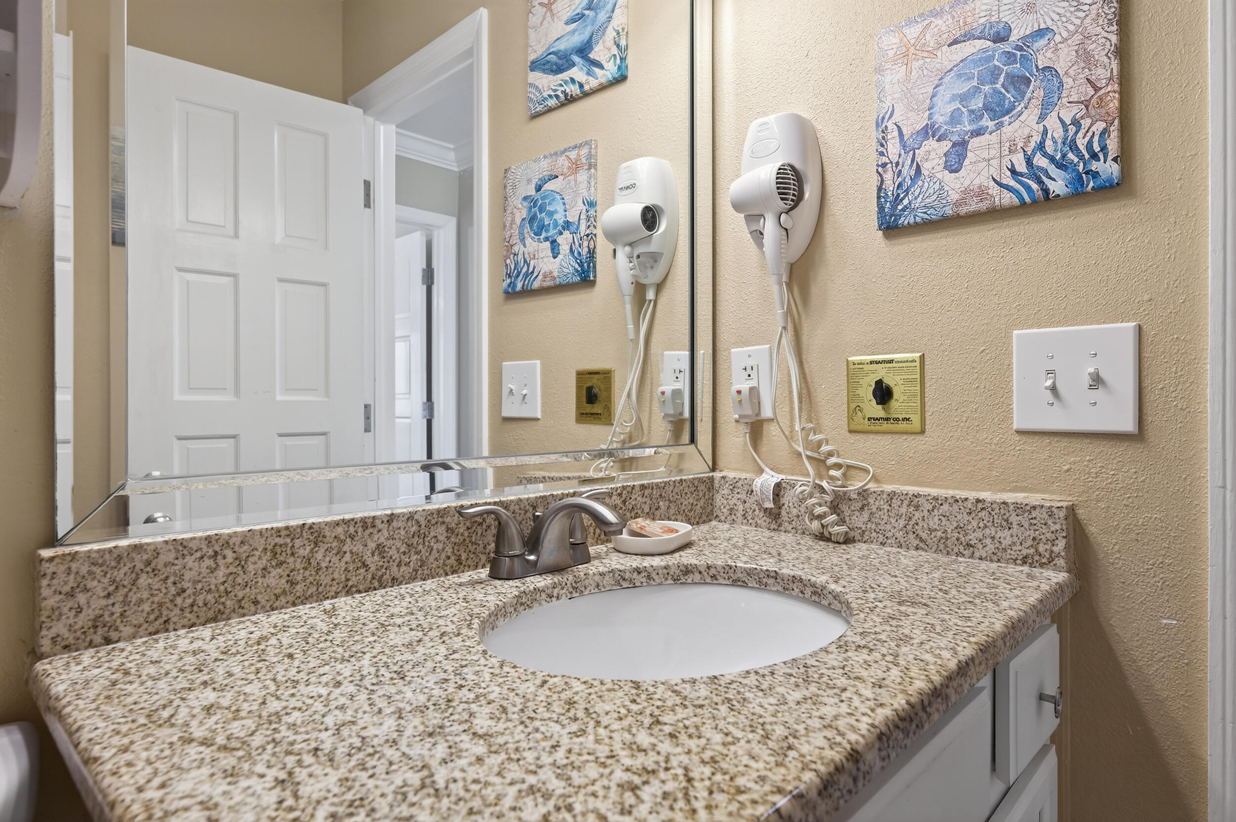 SEAFARER CONDO - Residential